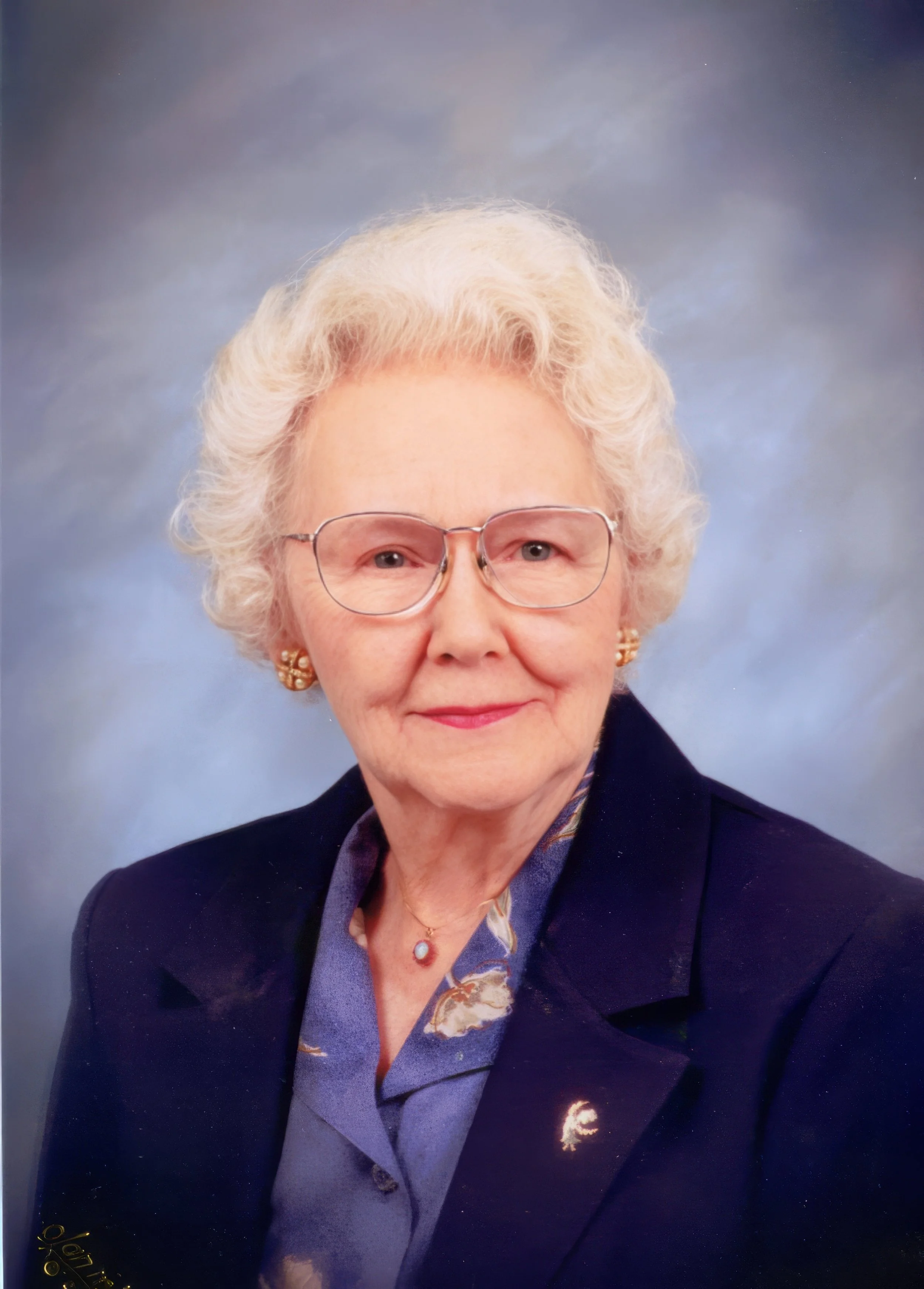 2000 - Christine Hall.
