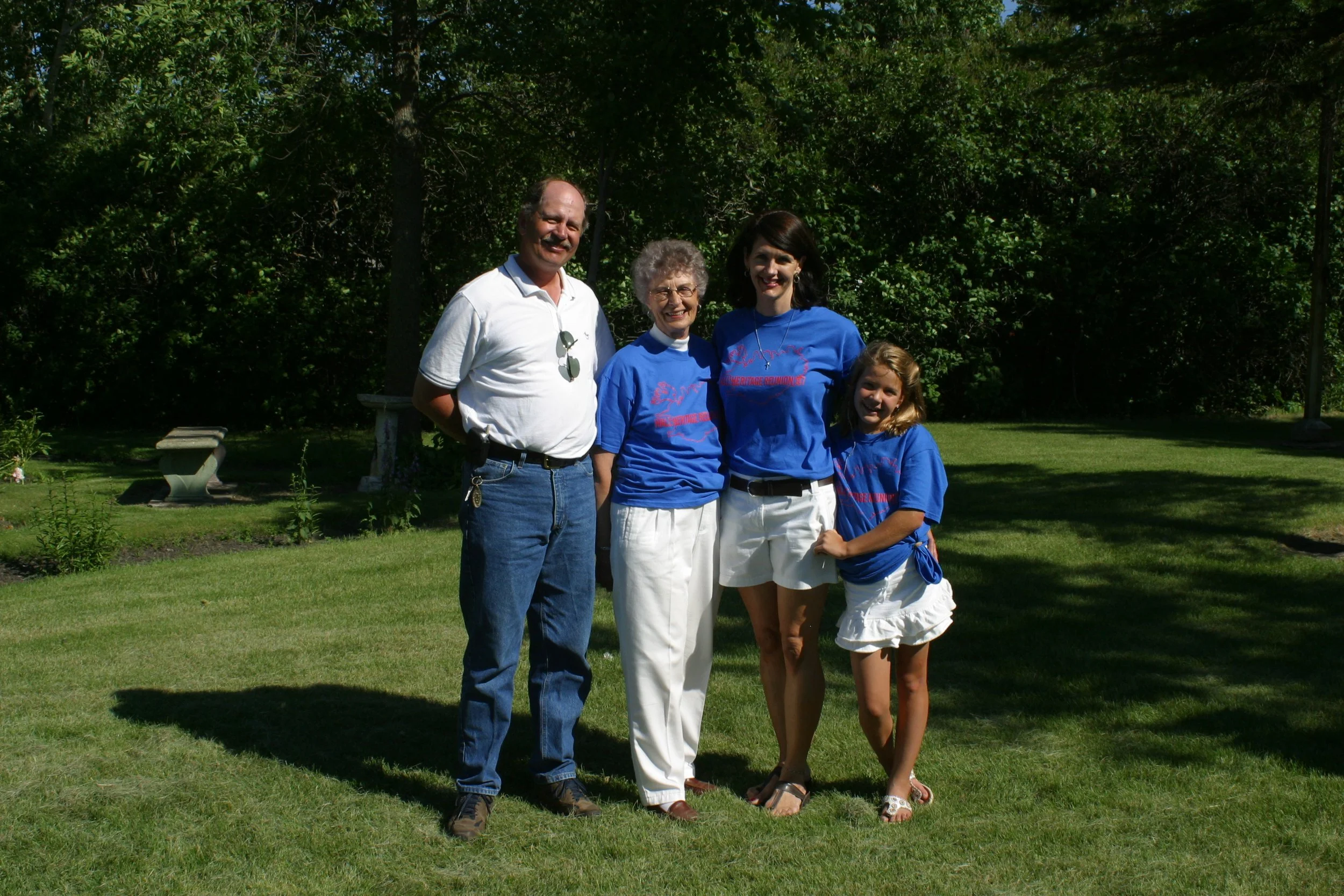 2007 - Hall Family Reunion - Jeff & Dodie Boe, Connie & Mandy Simpson.