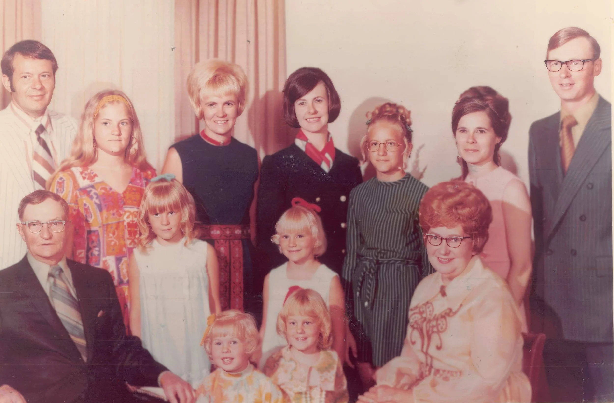 1971 - Front: John Johnson, Laura Geiger, Suzanne Johnson, Bethann Sherry, Leslie Geiger, Emma Johnson. Back: Harley, Linnea & JoeAnn Geiger; Pauline Sherry, Louise Geiger, Kathie & John Johnson.