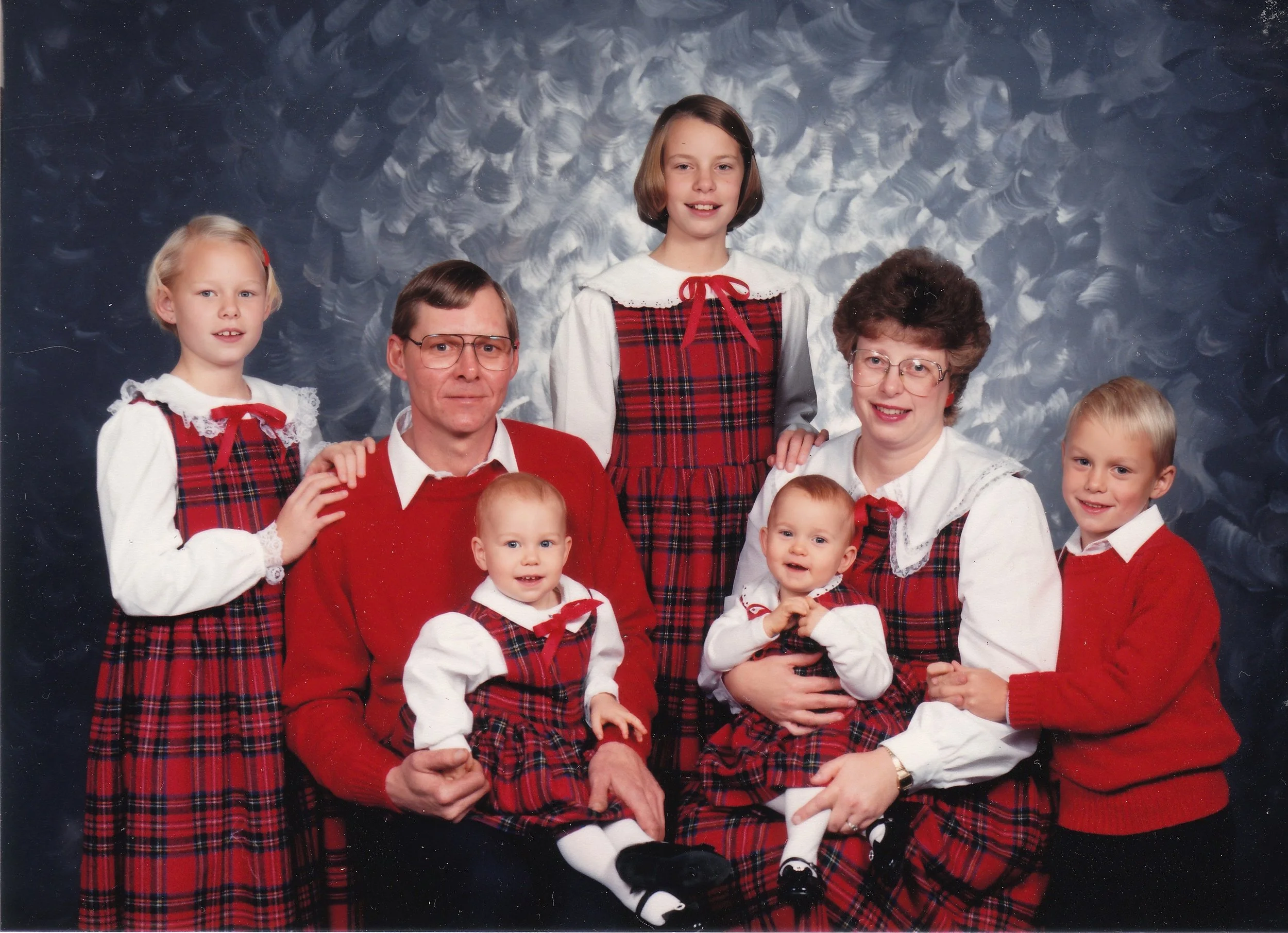 1990 - Sarah, Warren, Alicia, Julie, Sarah, Marilyn, & Kevin Hall.