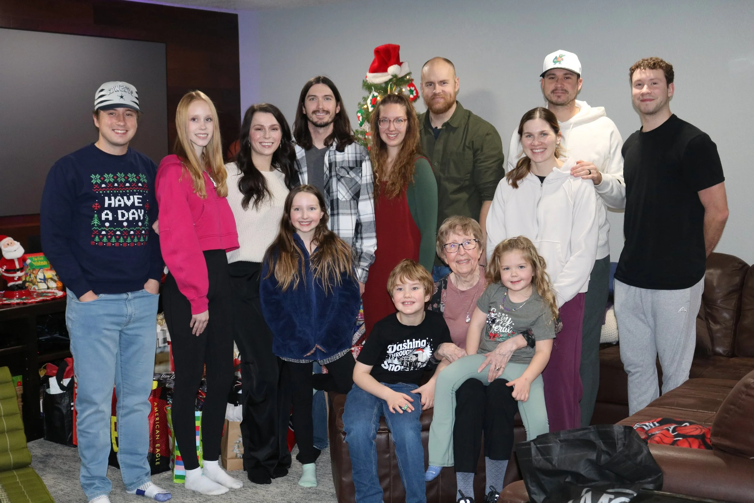 2025 - Marilyn Hegre with grandkids & great grandkids.