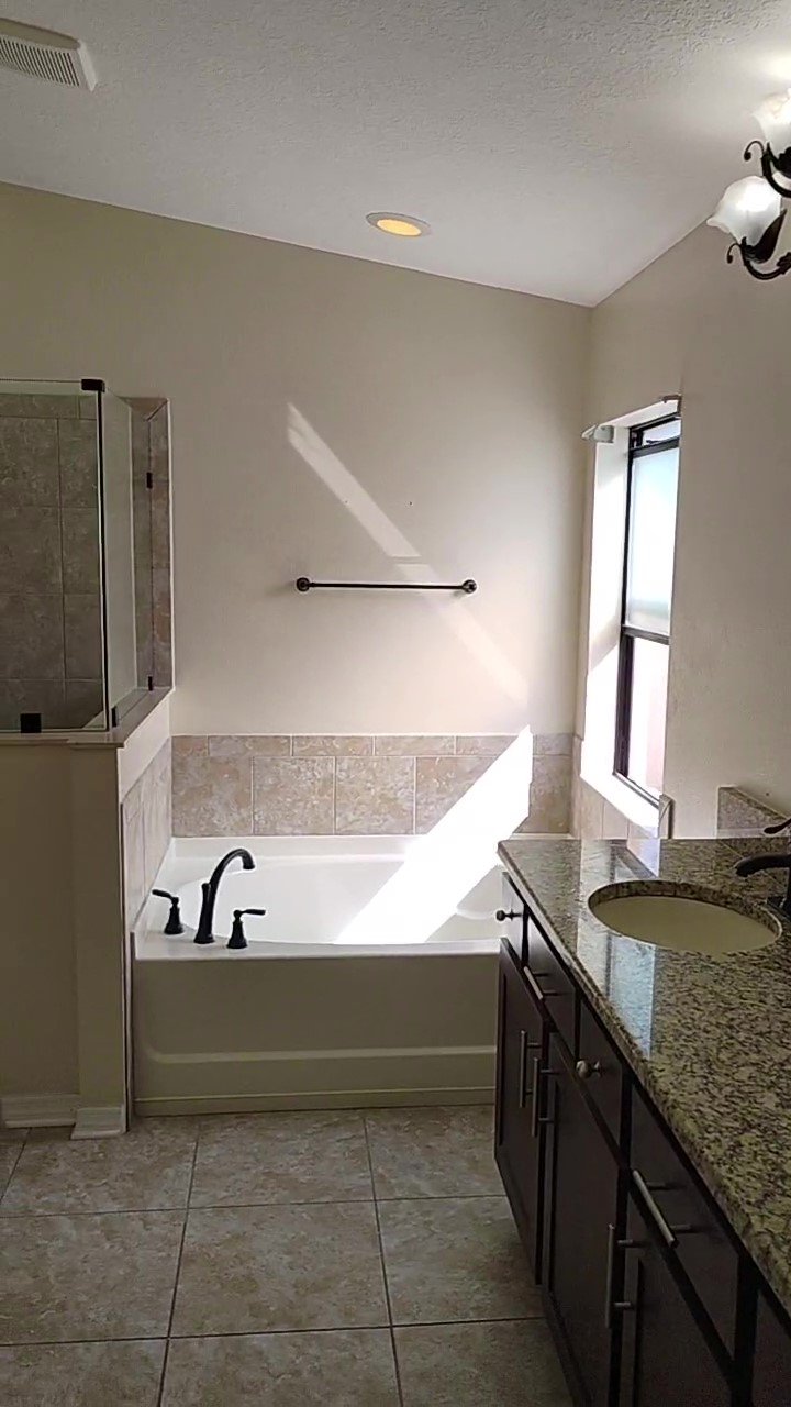 interior service repairs bathroom complete 1.jpg