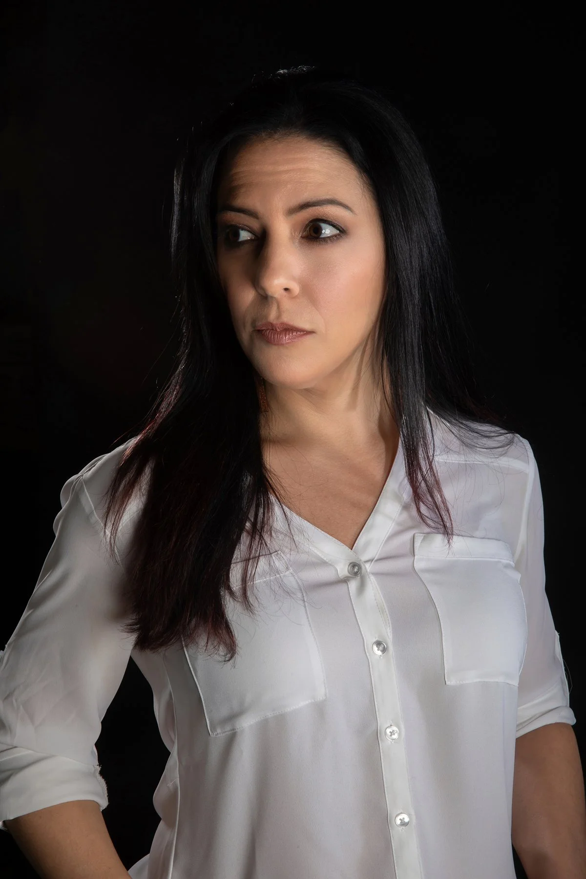 Portrait of Samantha Paris Estes, artist behind ArtistCalledParis.