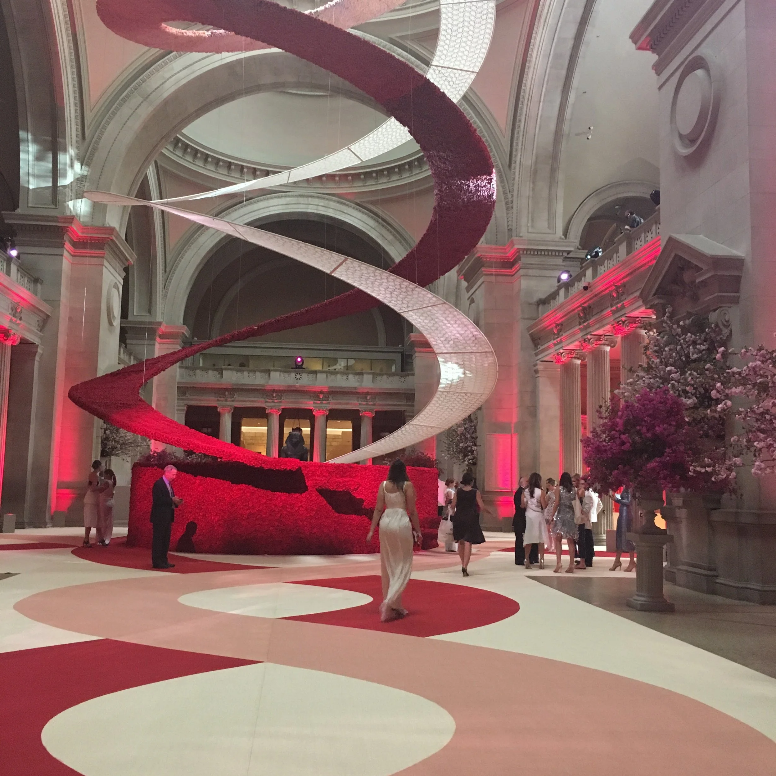 MET GALA - MANUS X MACHINA : FASHION IN AN AGE OF TECHNOLOGY