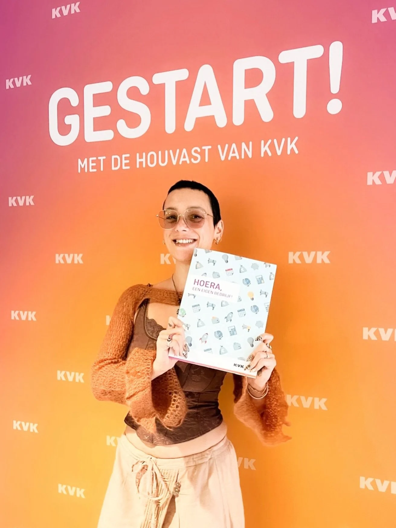 It&rsquo;s official now 🌞 !
Moonlit Manor is a business ✨🤗

I&rsquo;m very happy, it&rsquo;s a dream come true. To a slow fashion future with beautiful handmade silver juwels, silky and soft knit- and crochet pieces, ethically made accessories and 