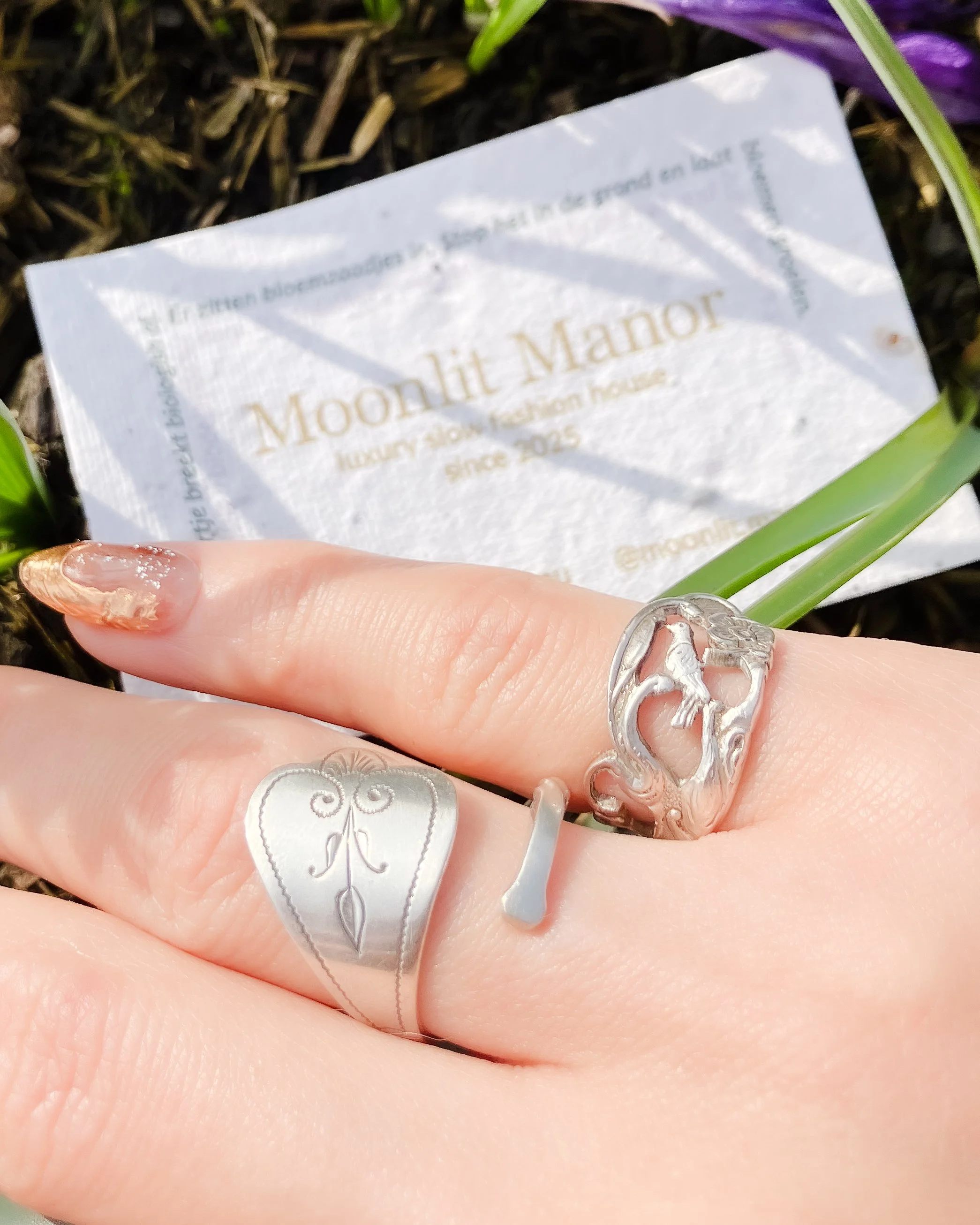 Two vintage Dutch 925 sterling silver heart spoon rings handmade by Moonlit Manor Netherlands, heart-shaped bowl motif with Art Nouveau engraving