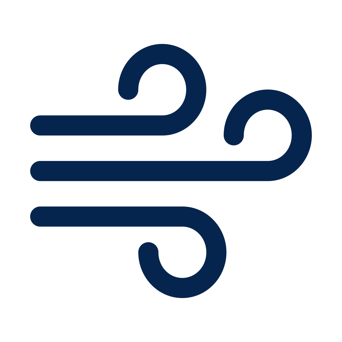 Icon of stylized wind or air movement with three horizontal lines and two curved lines.