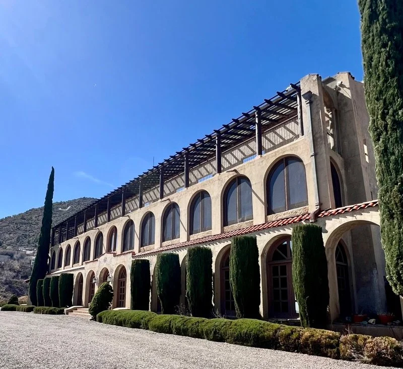 A Luxury Intimate Wedding at The Little Daisy in Jerome, AZ: A Hidden Gem for Your Special Day