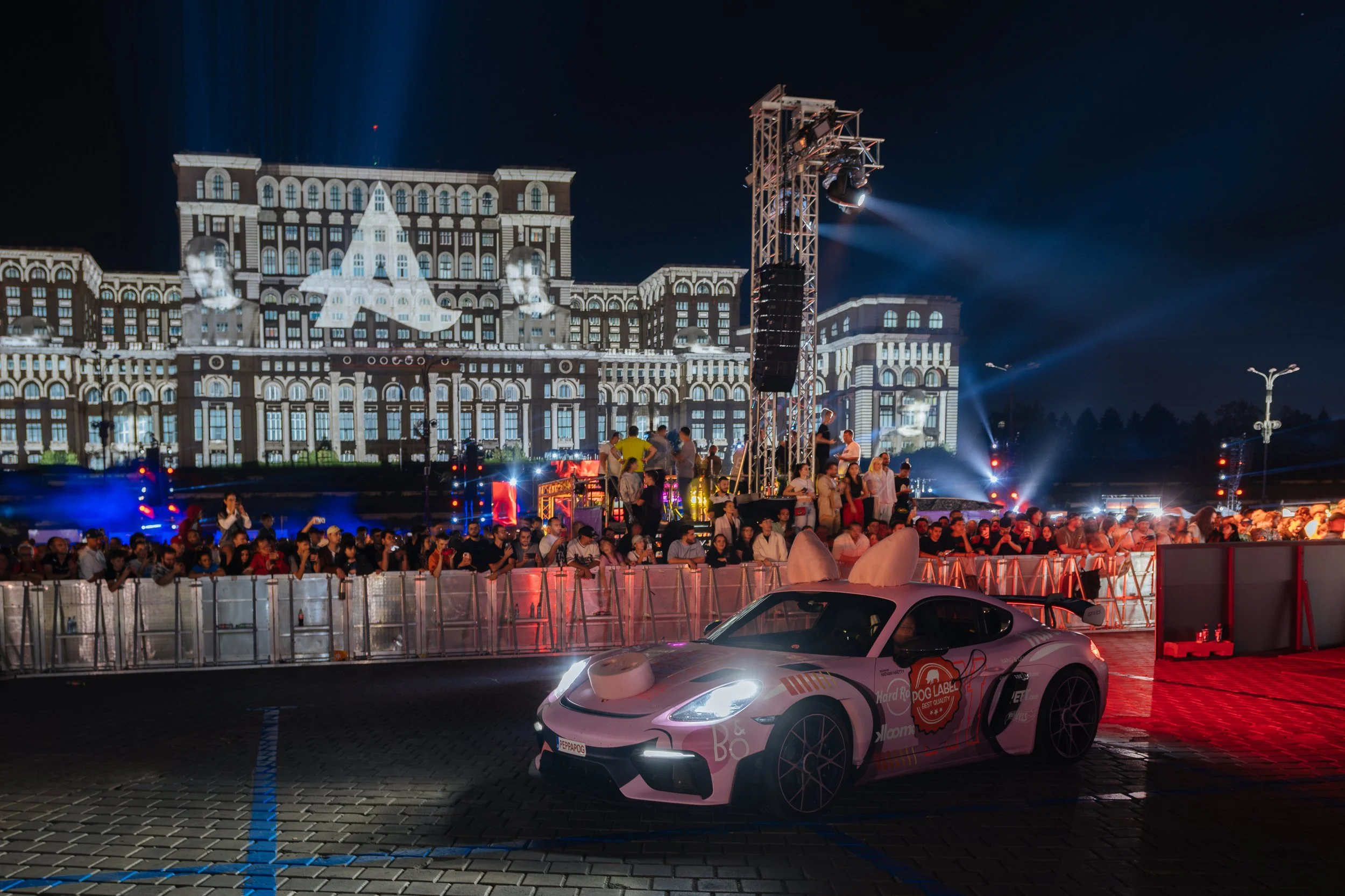 Afrojack's customised video mapping projections during his performance