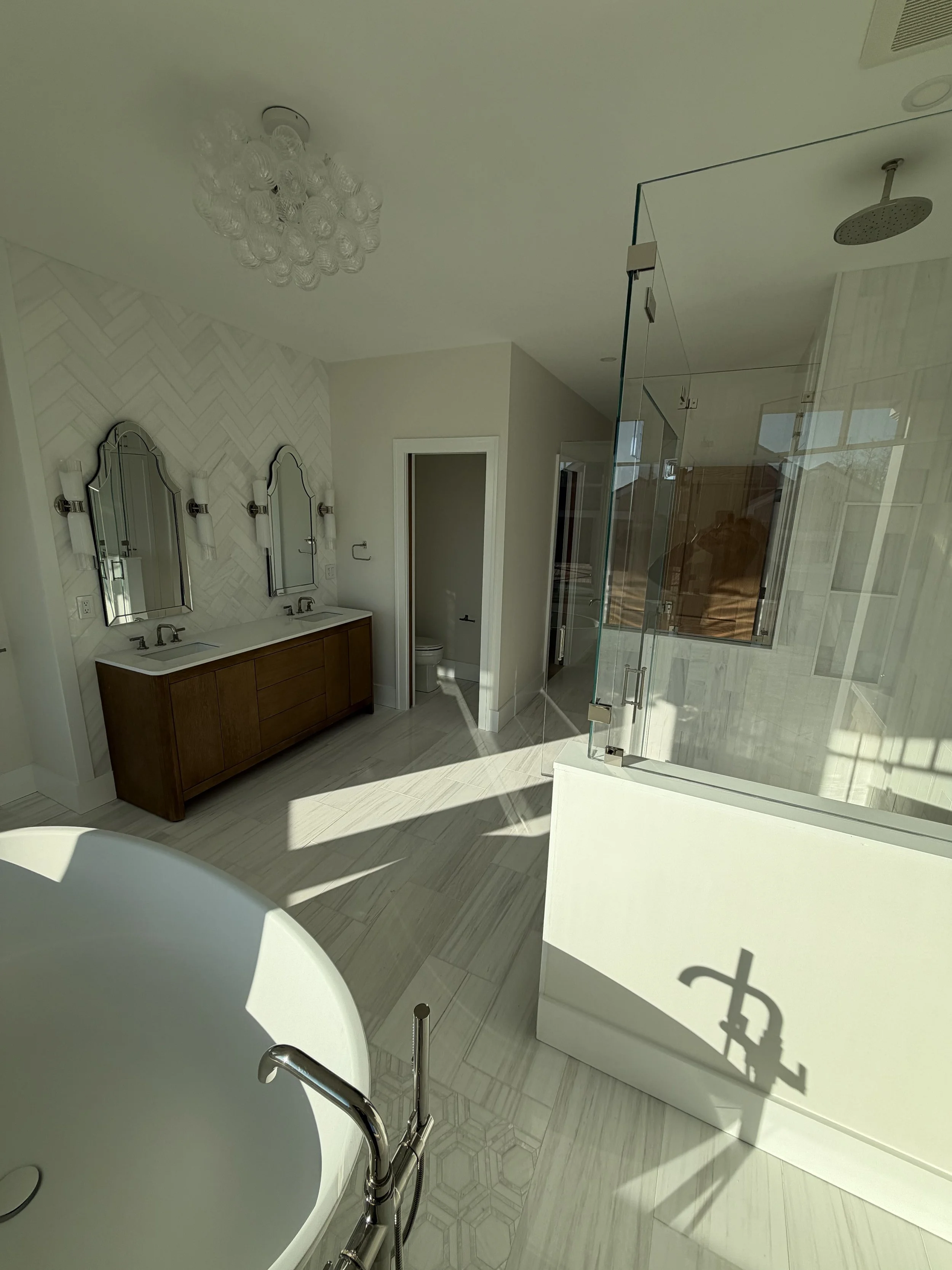 Elevate your bathroom with high-end tile installation. Expert craftsmanship, luxury materials, and refined designs tailored for sophisticated spaces.