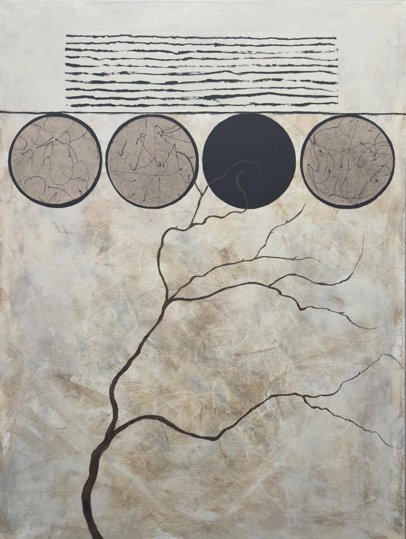 Peinture abstraite contemporaine en techniques mixtes sur toile, cercle sombre et tension lumineuse sur fond beige texturé, par Josée Larocque.