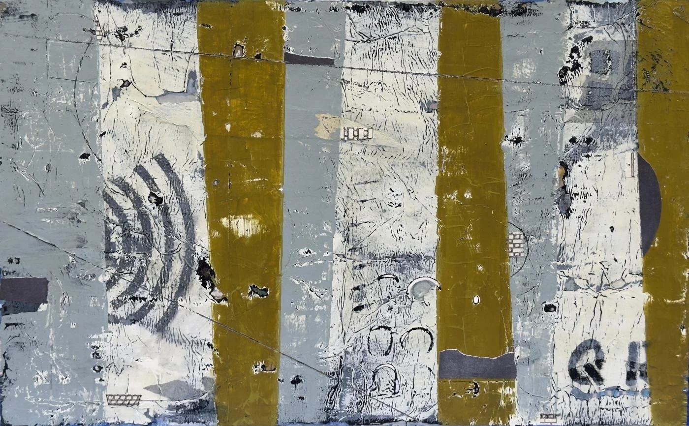 Peinture abstraite en technique mixte sur panneau de bois, surface texturée et présence des formes.