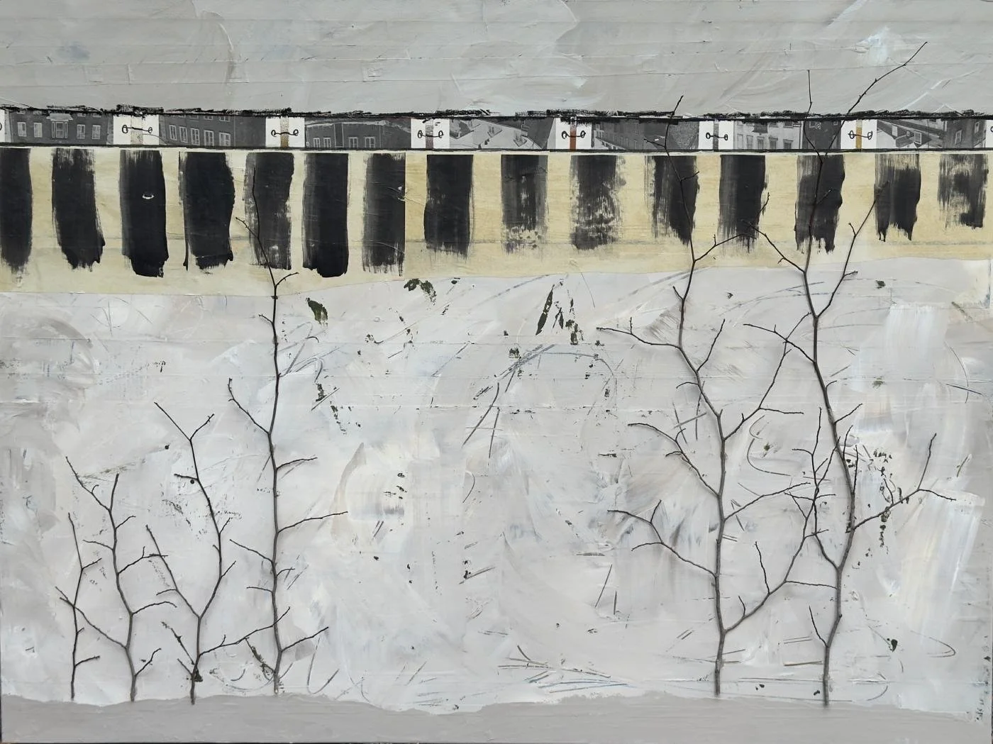 Peinture abstraite en technique mixte sur toile, composition dense évoquant la résistance.