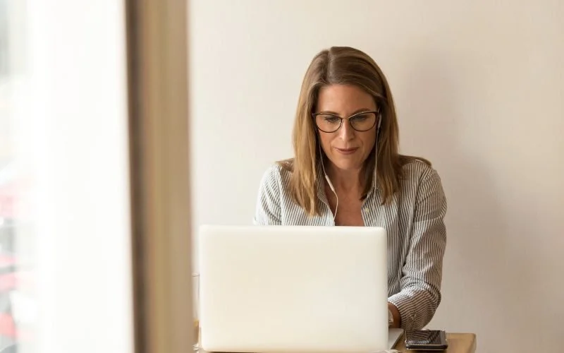 The Control Freak’s Guide to Outsourcing for CEOs
