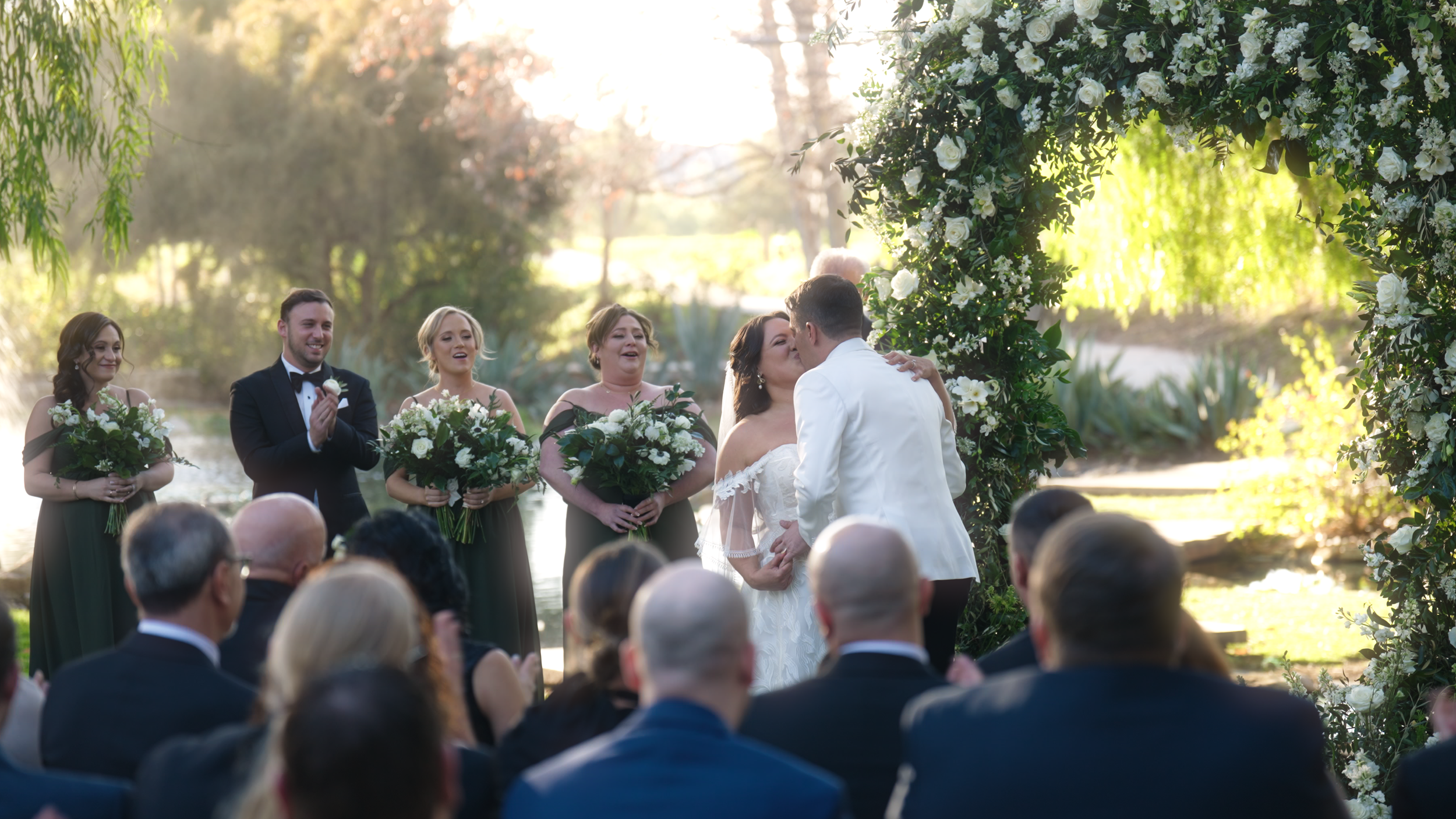 Jimmy Lauren Kiss.png