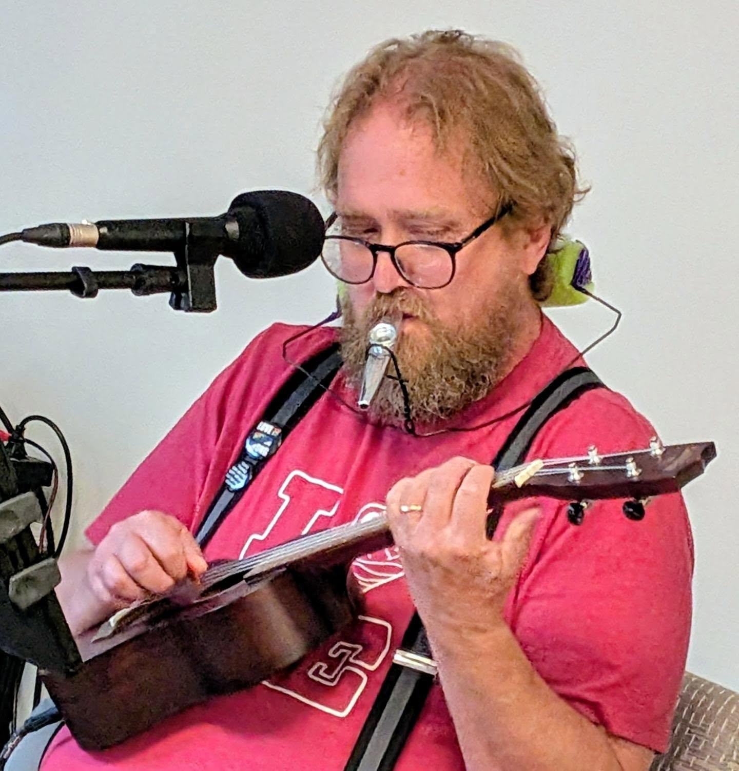 Expanding my musical palette. Who doesn't love kazoo?
#makemusic #ukulele #kazoo #behappy #beyourself