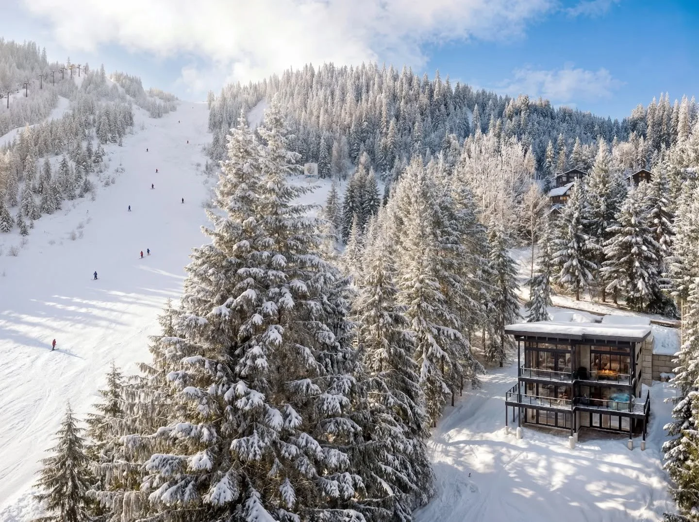 It's named The Mountainside House for a reason! Book your stay and ski in/out at Hyak this winter!