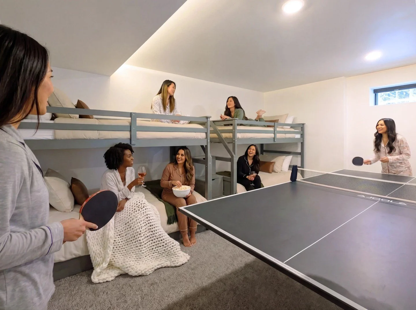 Challenge your crew to a ping pong tournament or bond in our game room at Hyak. It&rsquo;s the ultimate basecamp for mountain memories and late-night laughs. Ready for your next girls' getaway?

Book your stay at the link in bio!

#SnoqualmiePass #Hy