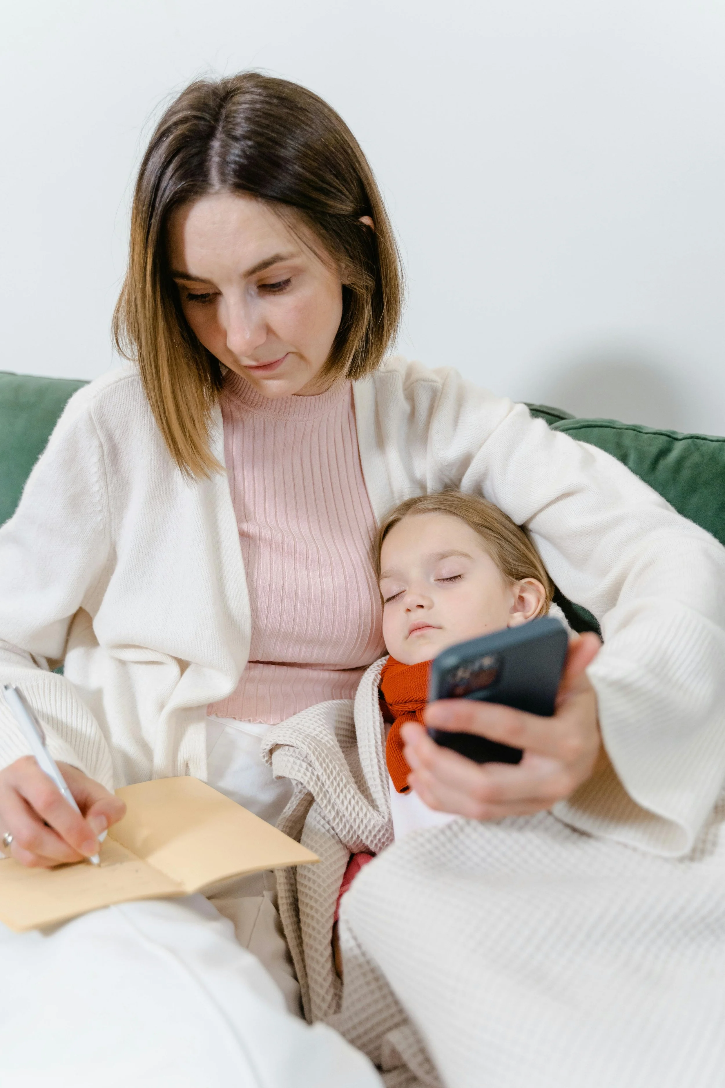 Postpartum anxiety therapy and maternal mental health support for overwhelmed mothers
