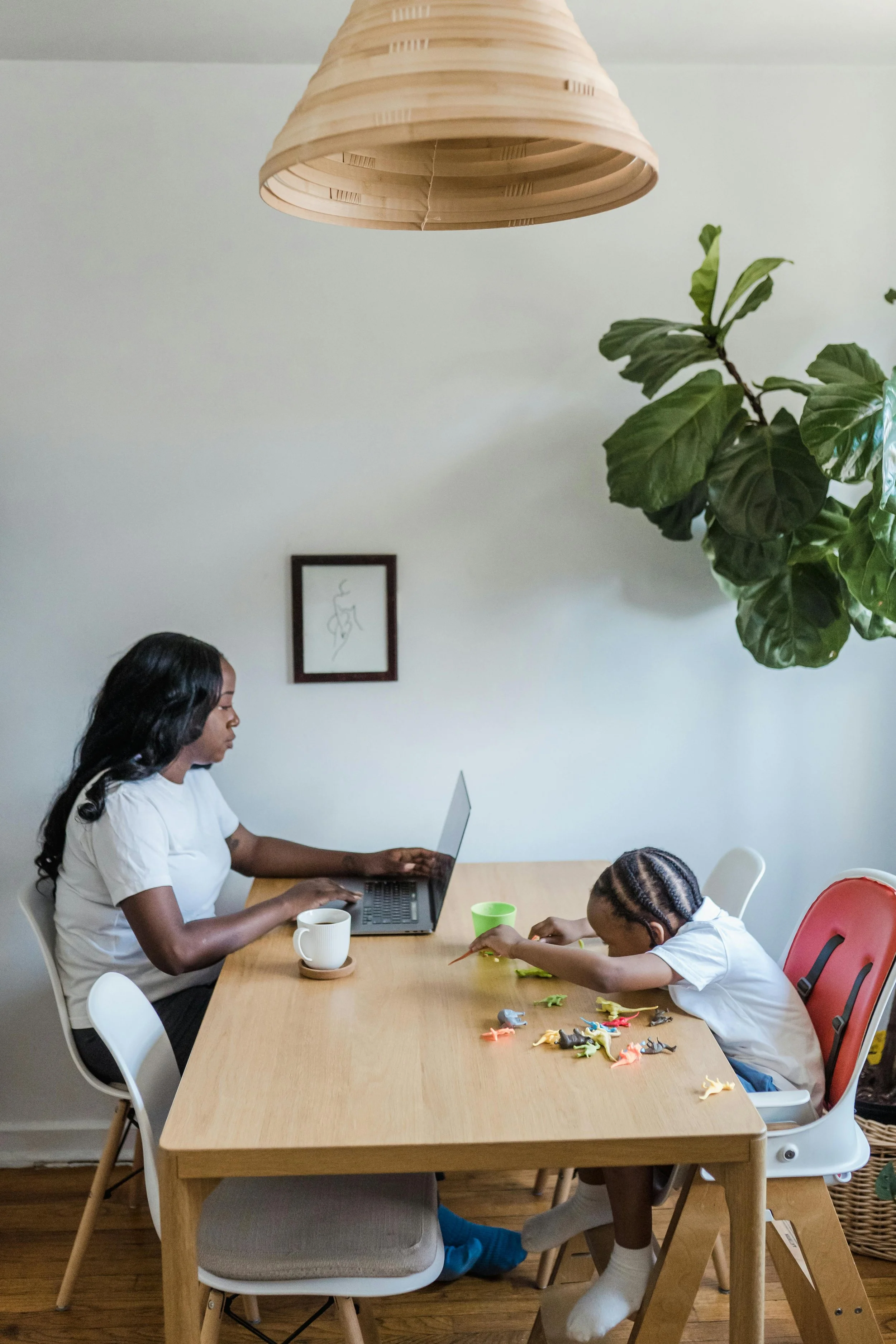 Image representing postpartum mental health support for new and working moms