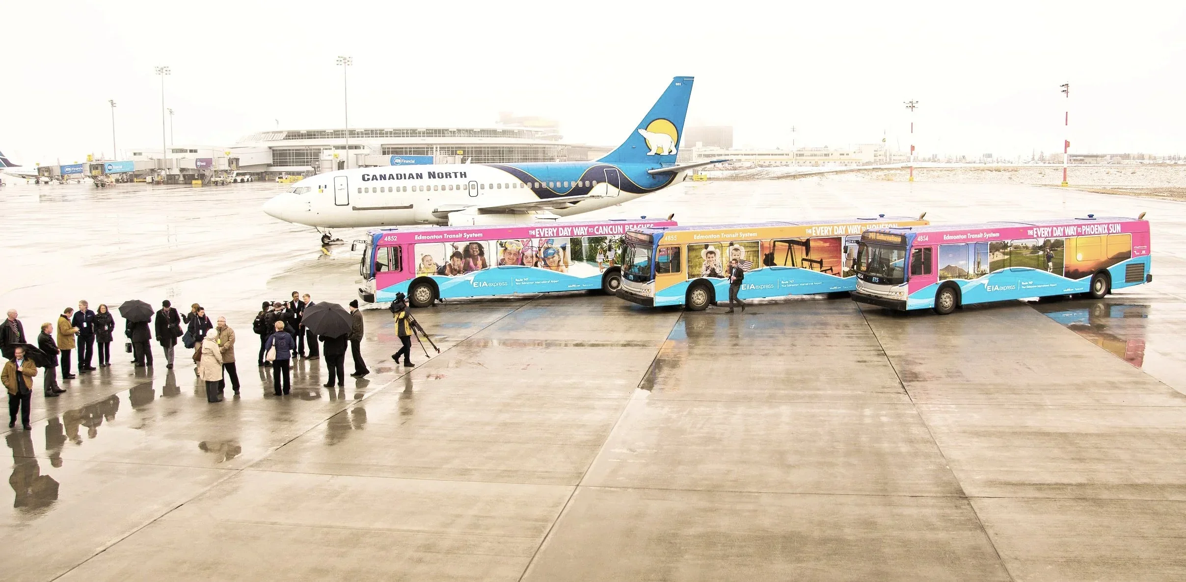 bus_and_plane.jpg-2.webp