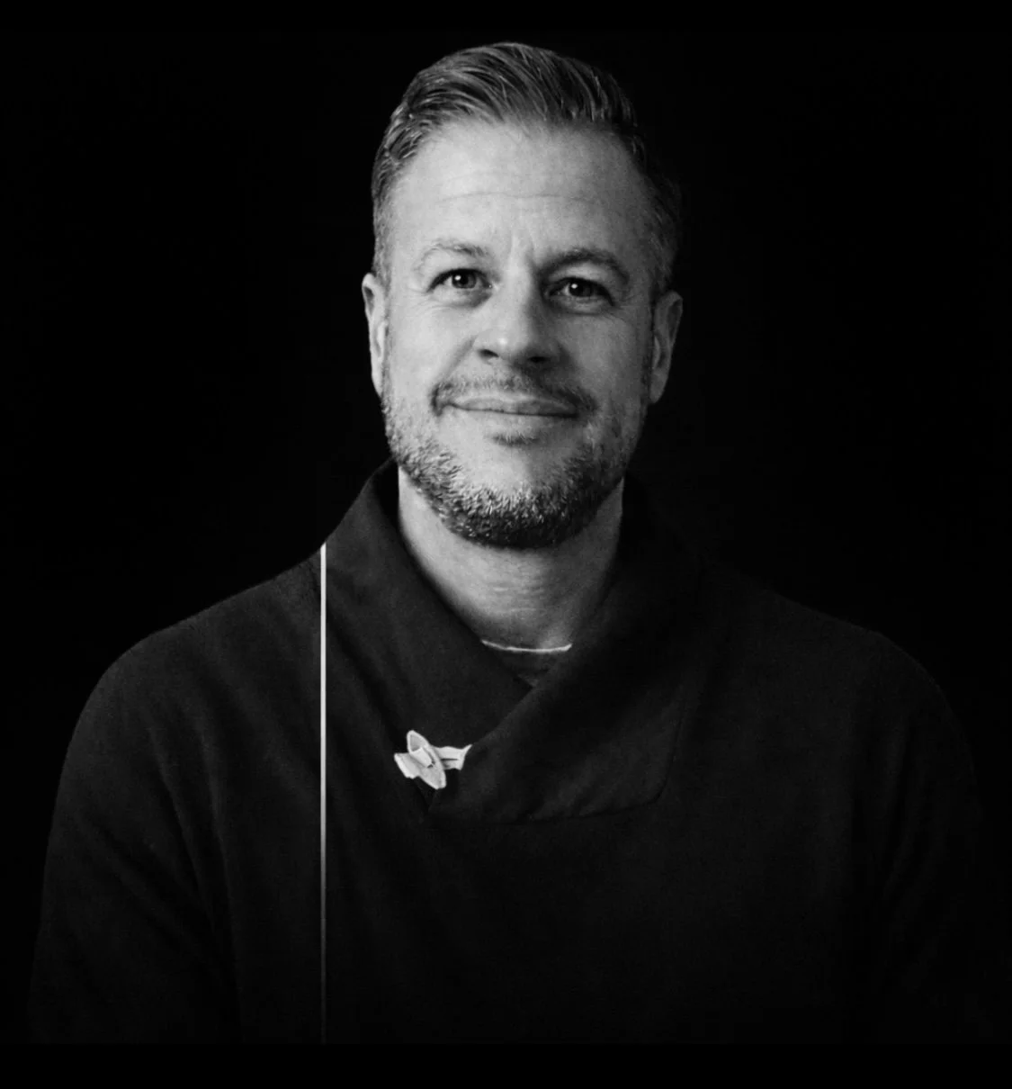 Miles Salisbury, a psychotherapist and resilience coaching in Lake Oswego, providing support for adults and first responders