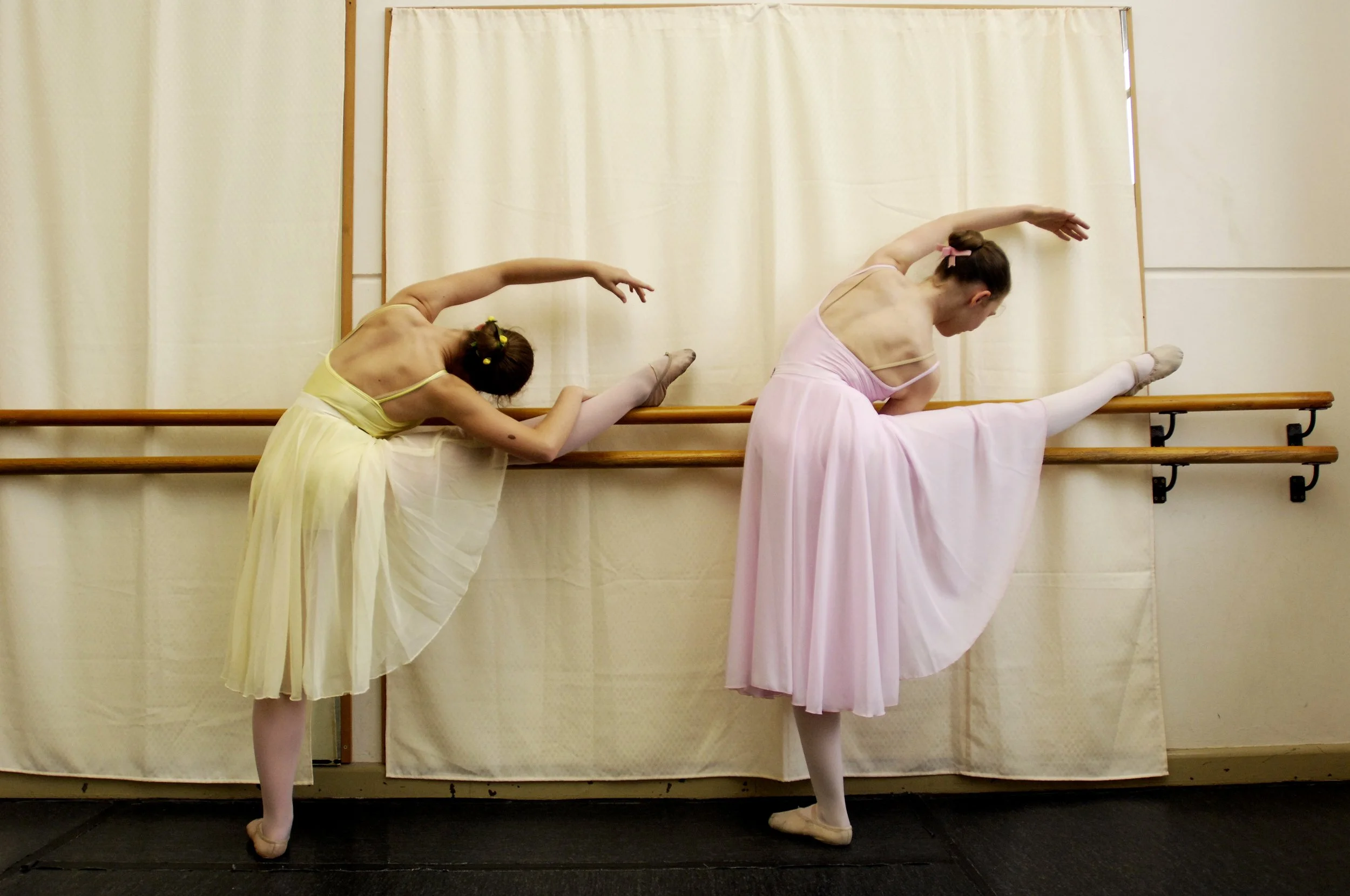 MR ballet dancers 04.jpg