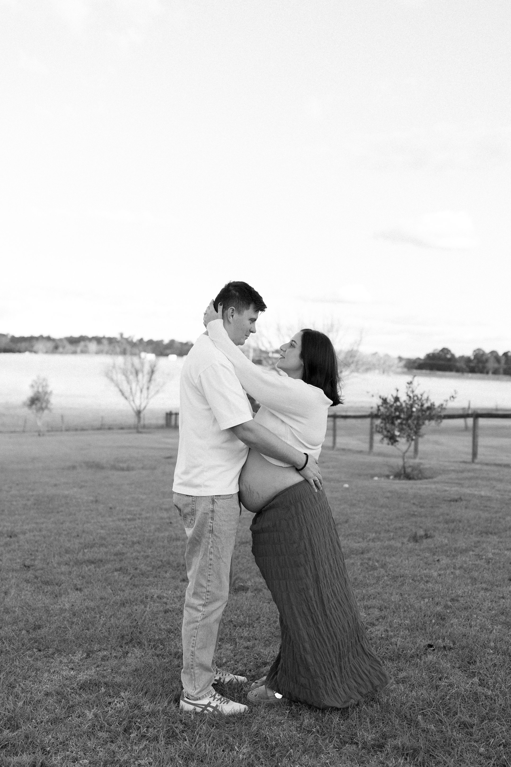 captured-by-rhe-bold-modern-cool-maternity-photographer-sydney-south-coast (8).jpg
