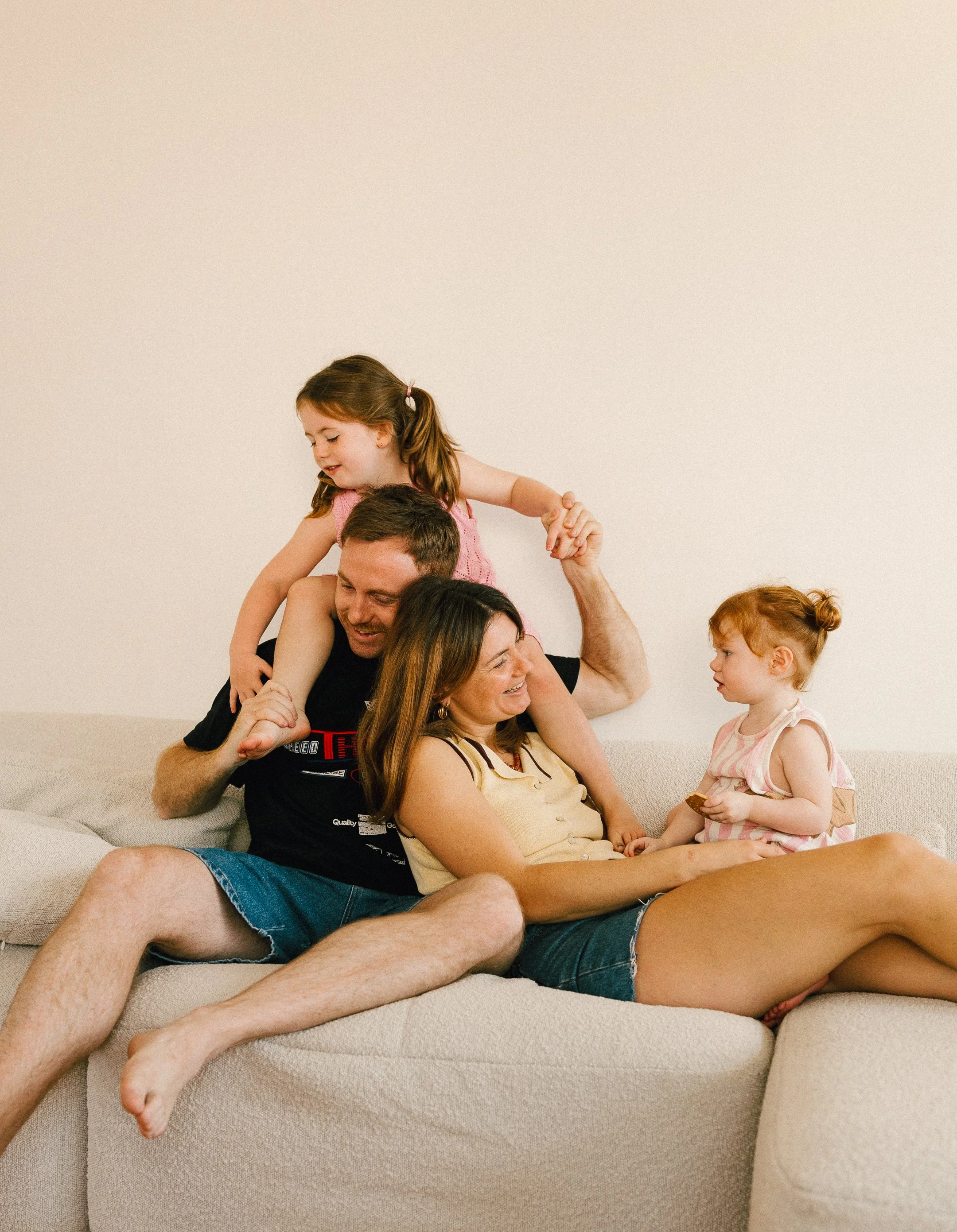fun-cool-modern-photographer-families-sydney-south-coast (15).jpg