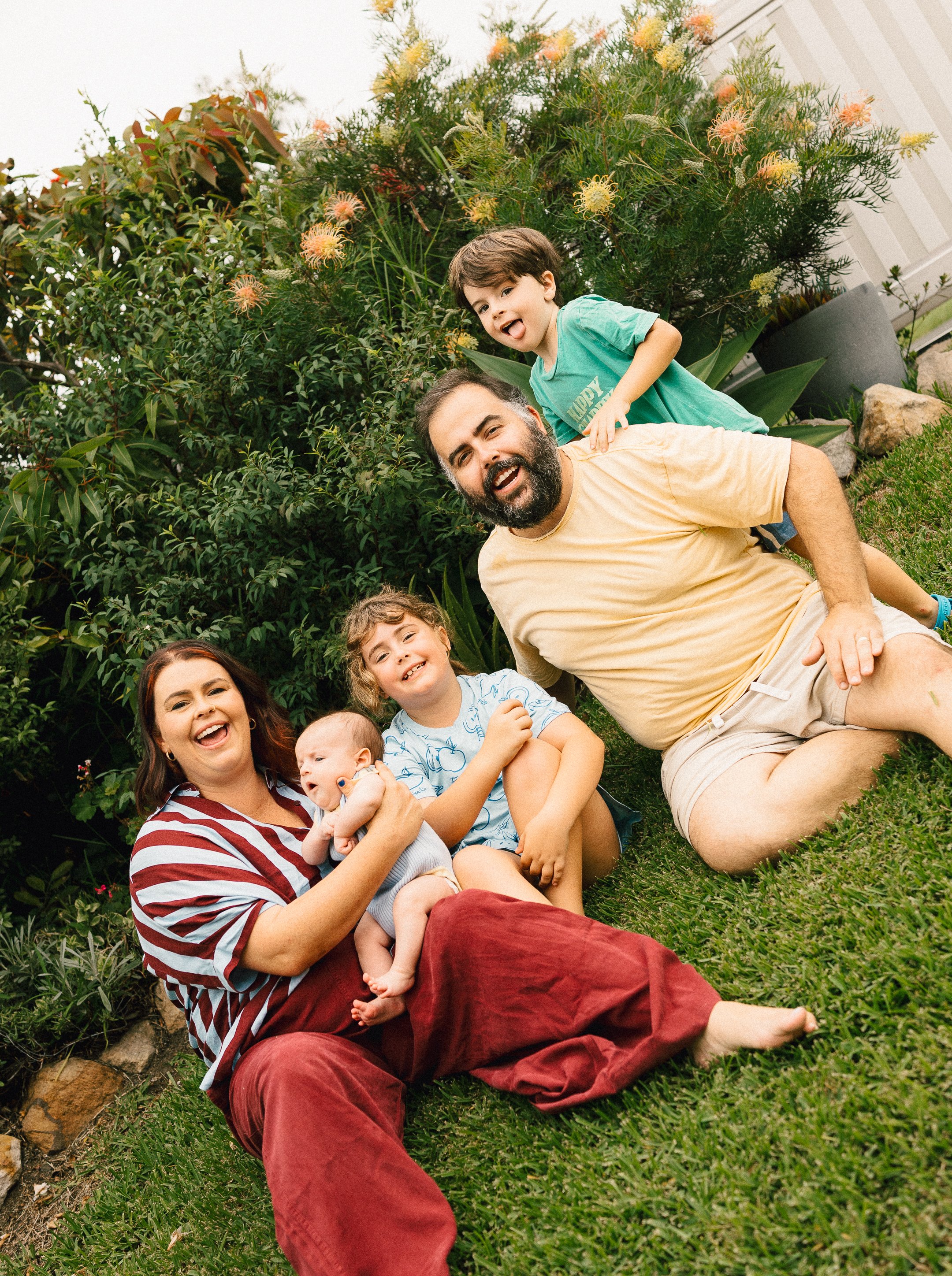 modern-vibrant-bold-family-photographer-sydney-south-coast (7).jpg