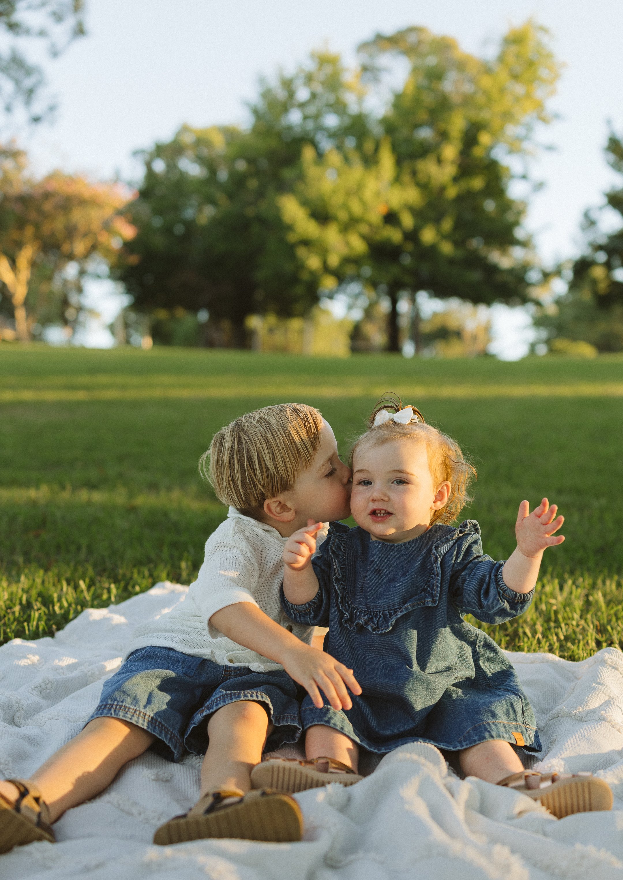 fun-extended-family-photographer-sydney-south-coast-captured-by-rhe (2).jpg