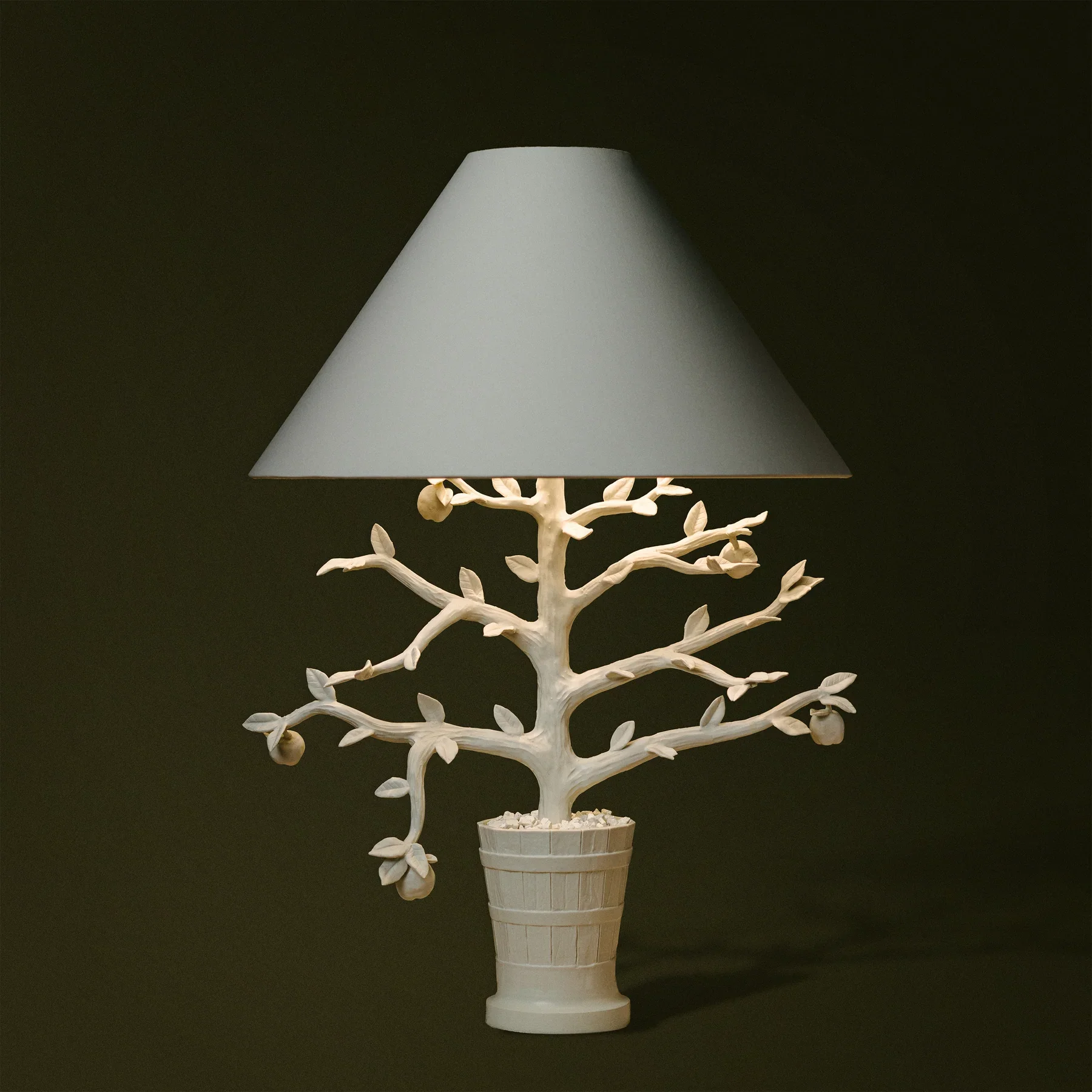 WW26_EspalierLamps-AppleOn.webp