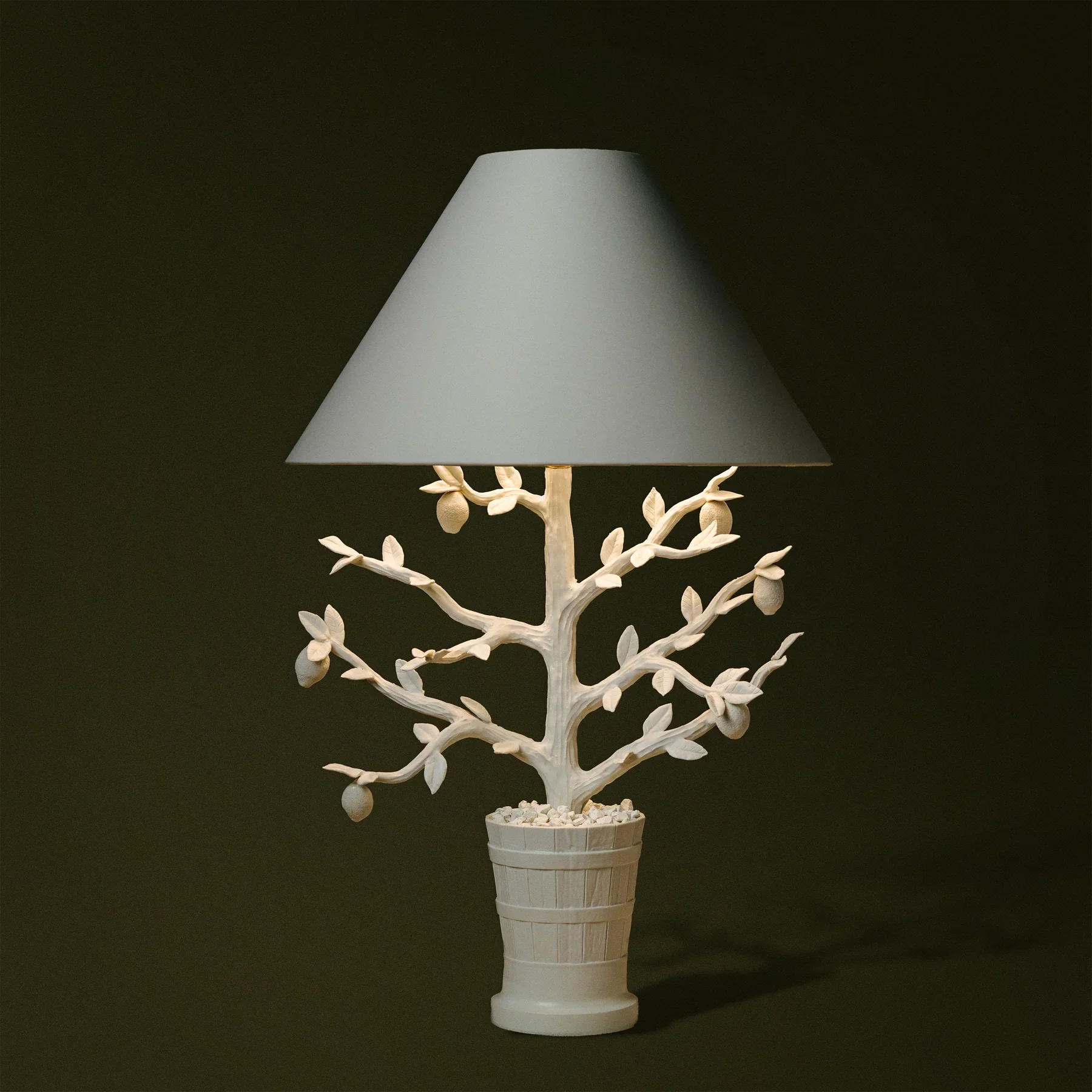 WW26_EspalierLamps-LemonOn_ba16cd5d-63ff-4382-86df-53731d07b8e4.webp