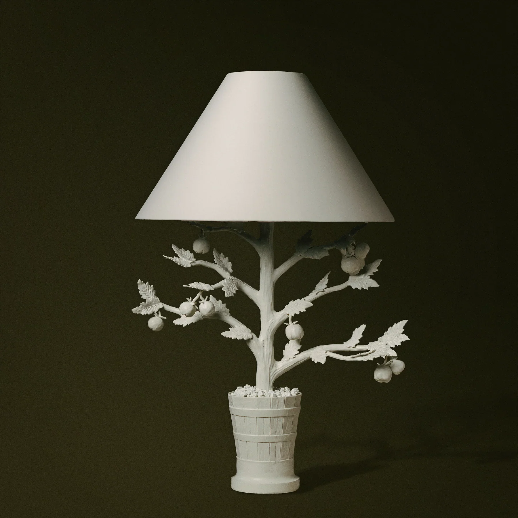 WW26_EspalierLamps-TomatoOff.webp