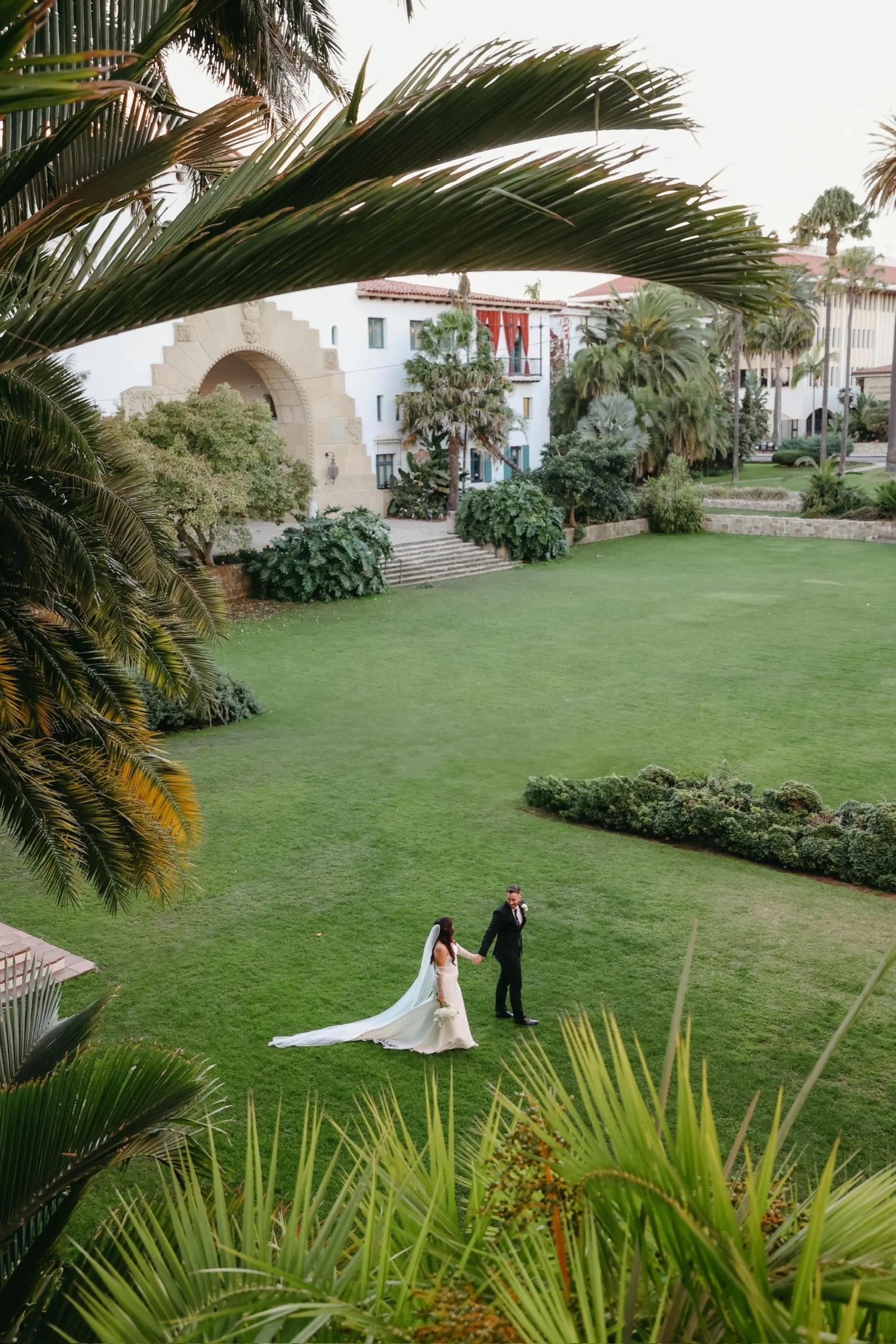 bride and groom venue 2.jpg