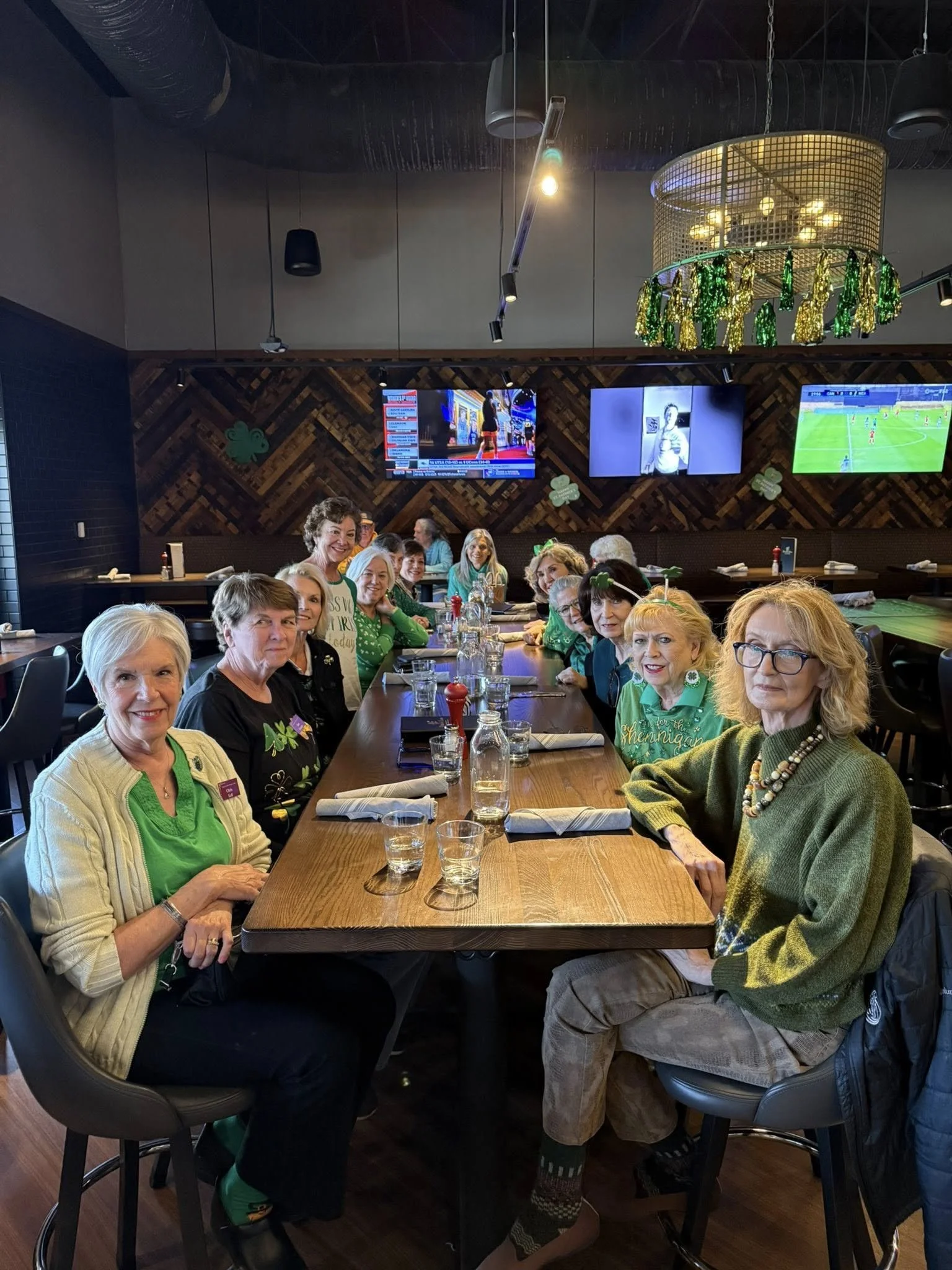 654444527_10237496747576190_4286831891202771497_n (1).jpg