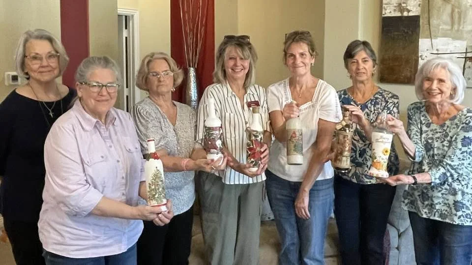 Crafty Ladies - Holiday