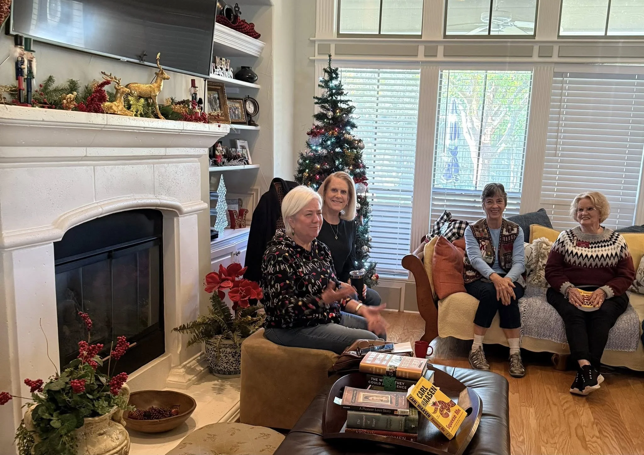 Squeeze Me by Carl Hiaasen_Dec_25b.jpg