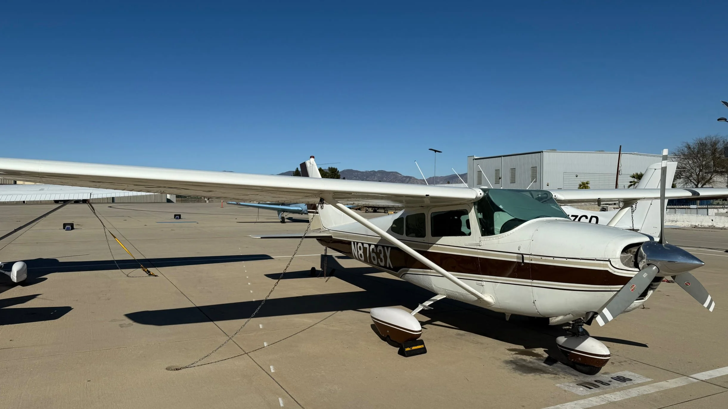 Cessna 182 airplane available for rent
