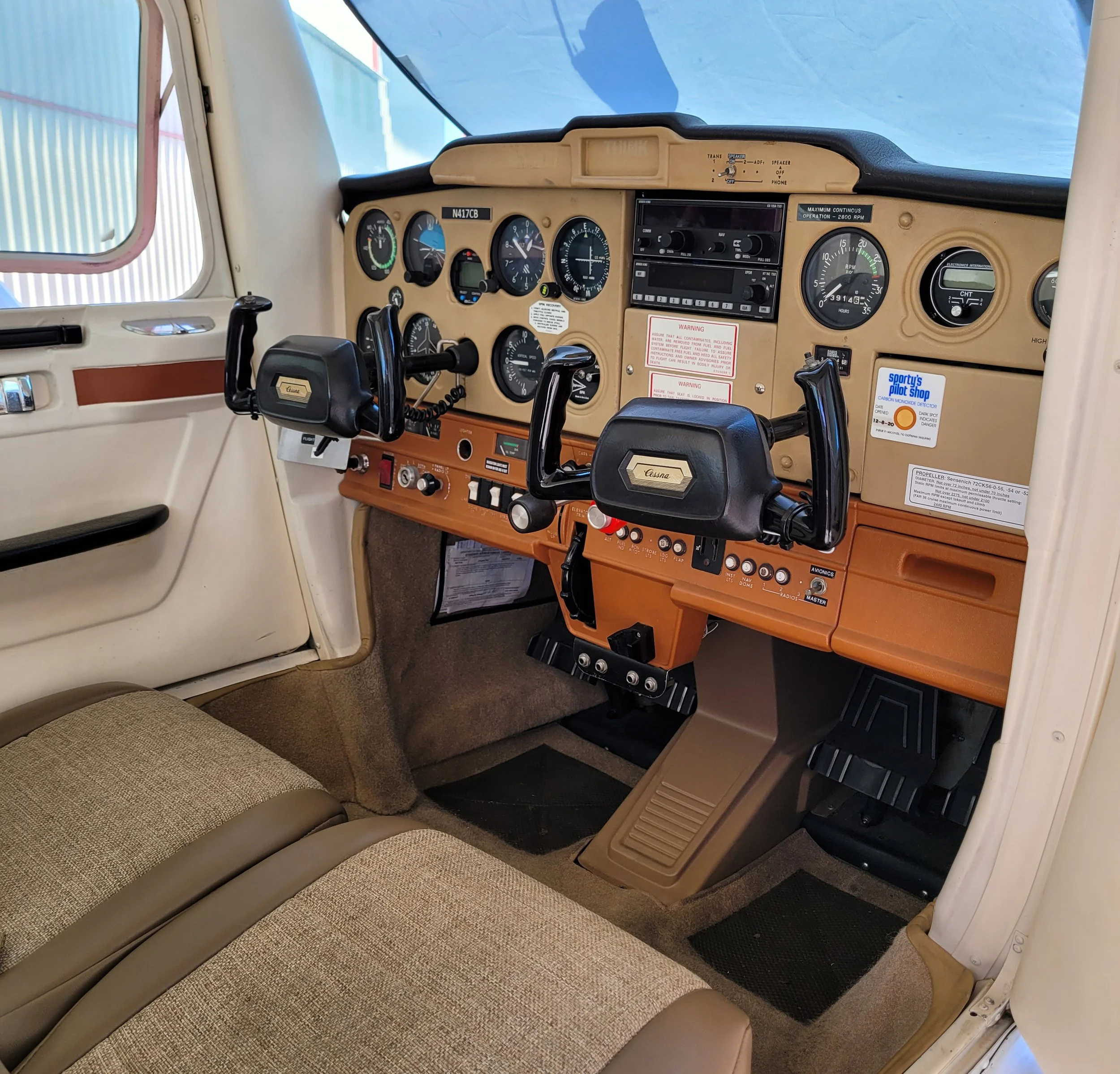 Cessna 152 Cockpit Panel