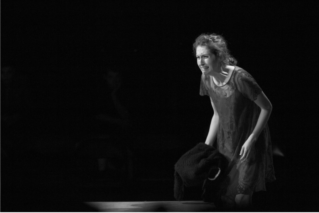 ophelia-bw.png