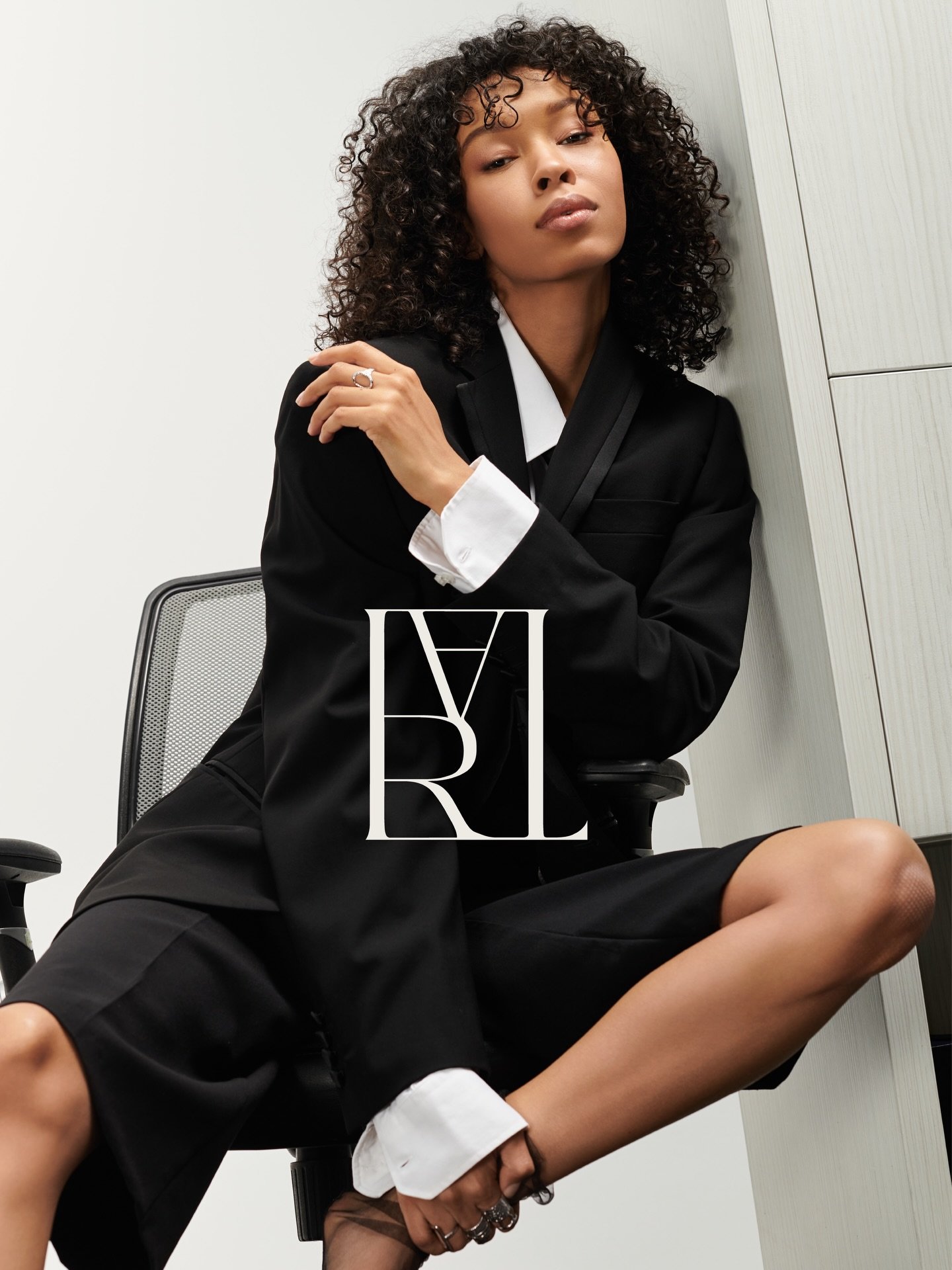 The Making of Martellier

An Australian owned womenswear label designed for the modern wardrobe &ndash; where fewer pieces, worn well, say more.
 From The Defined Identity | Logo Design through to The Brand Blueprint | Branding Guidelines, every deta