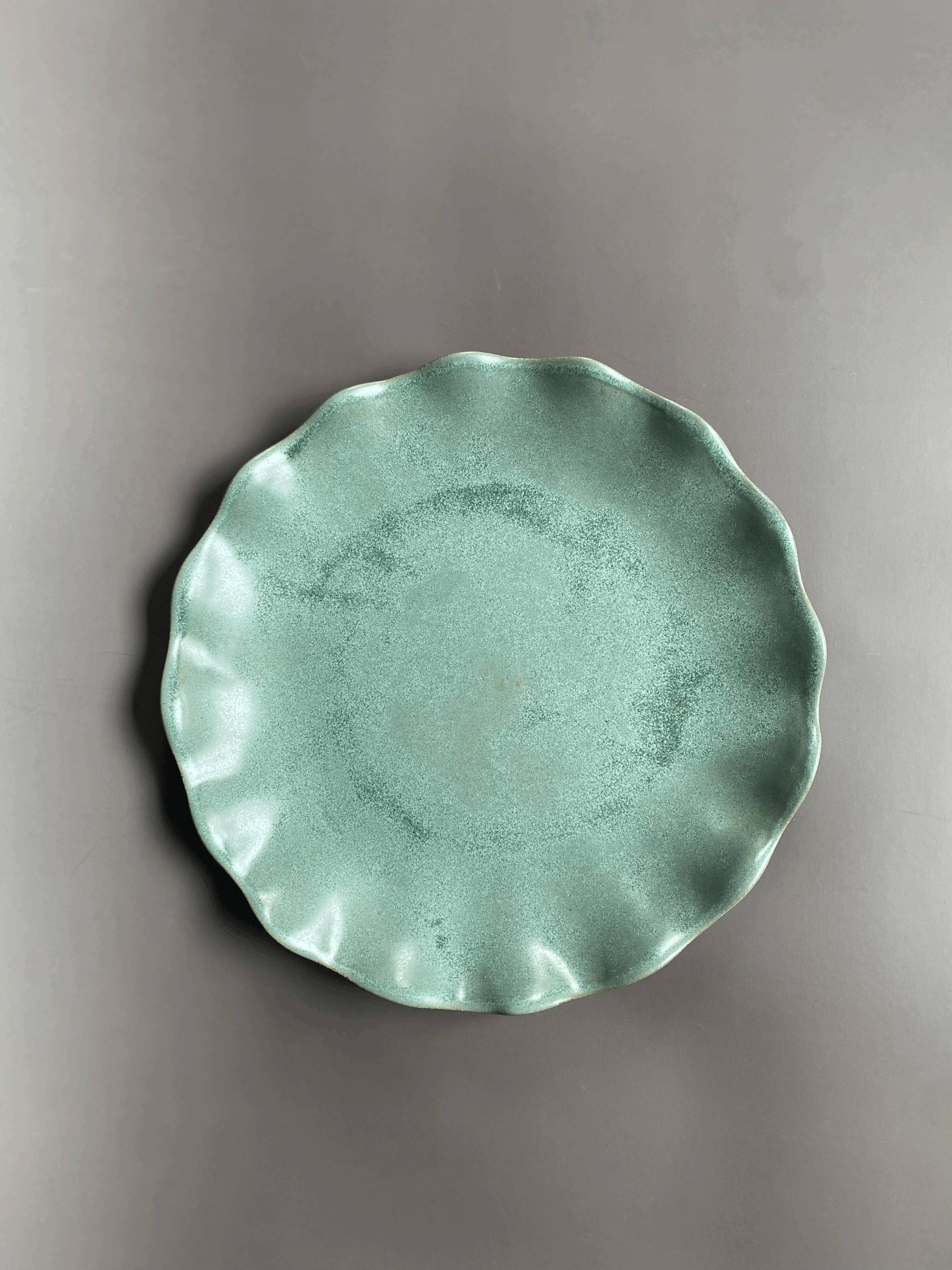 Wave Plate in Satin Seafoam (Large)