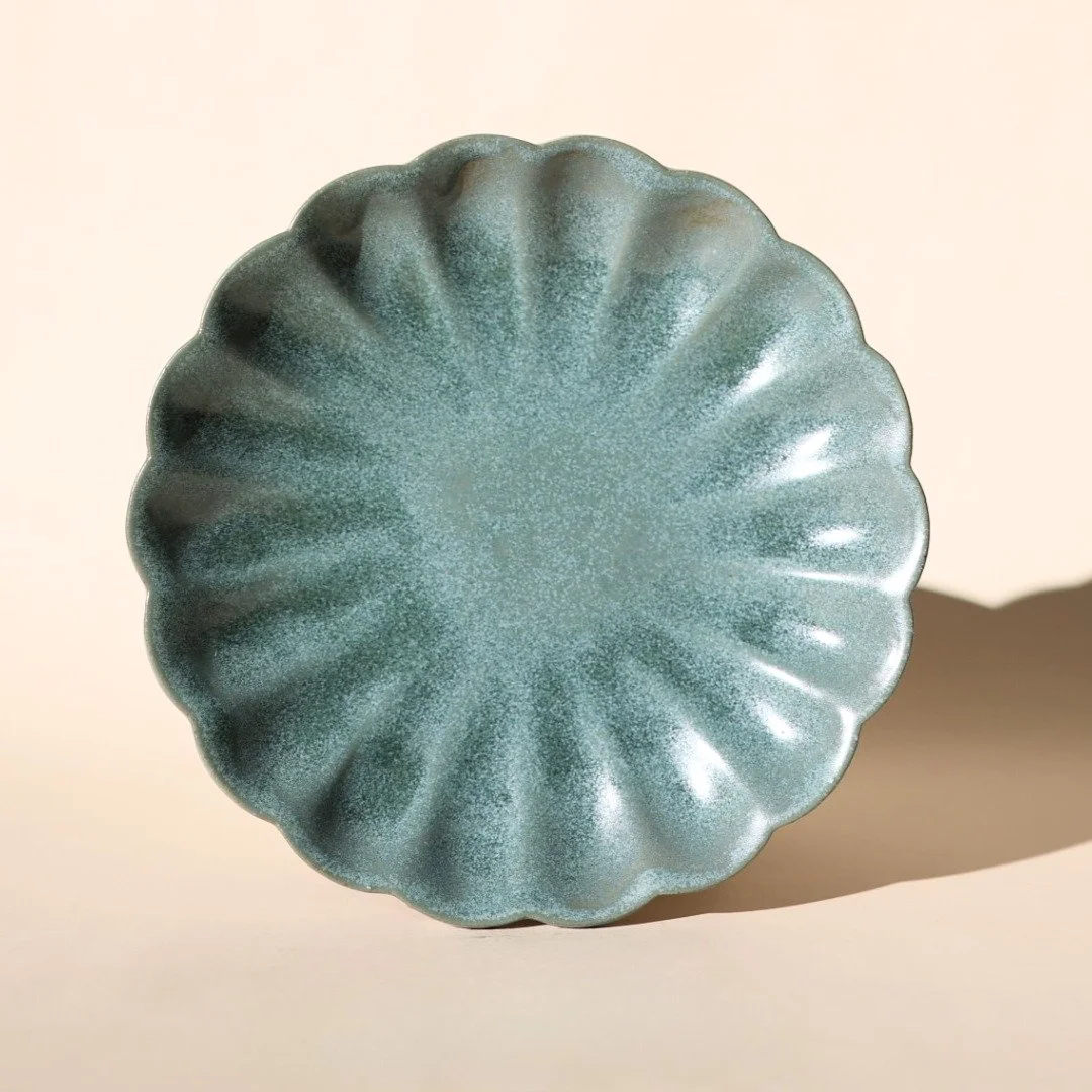 Large Scallop Plate - Satin Seafoam