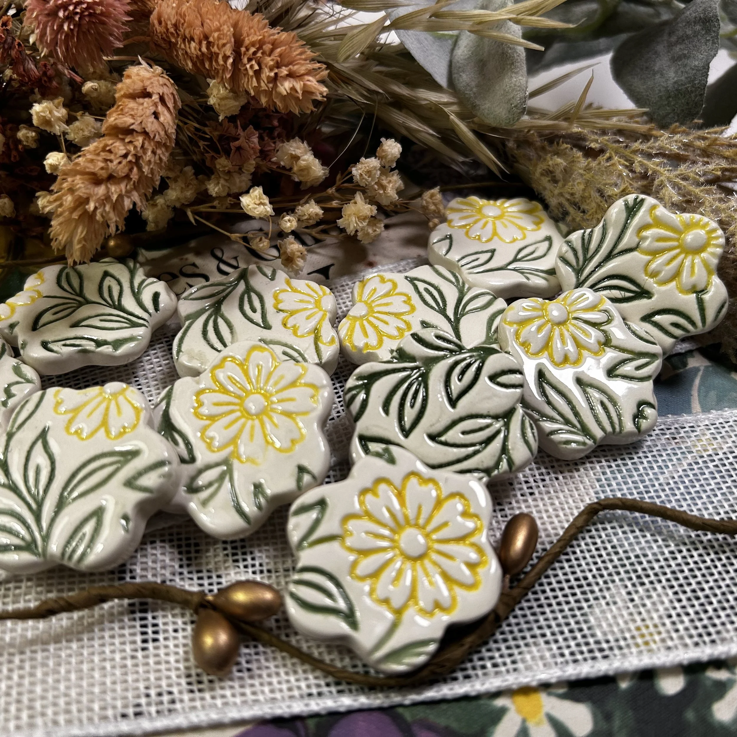 Small Ceramic Floral Magnets (4 pack)