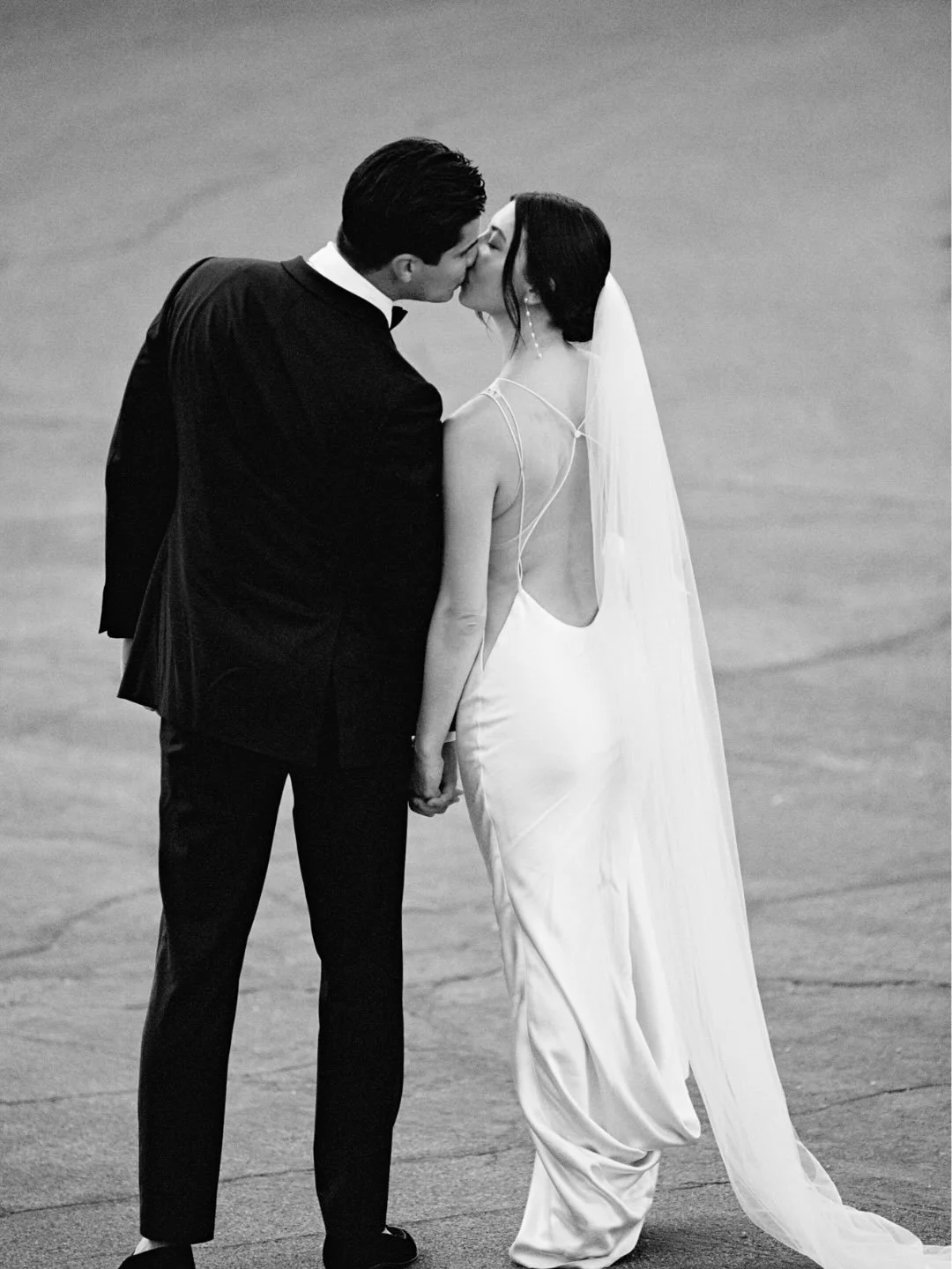 @shan_begs + @mitch_begs 🕊️🌵🤍 a couple that is truly beautiful inside and out 

second shooter: @ccernikweddings 

#palmspringsweddingphotographer #weddingphotos #desertwedding #acehotel