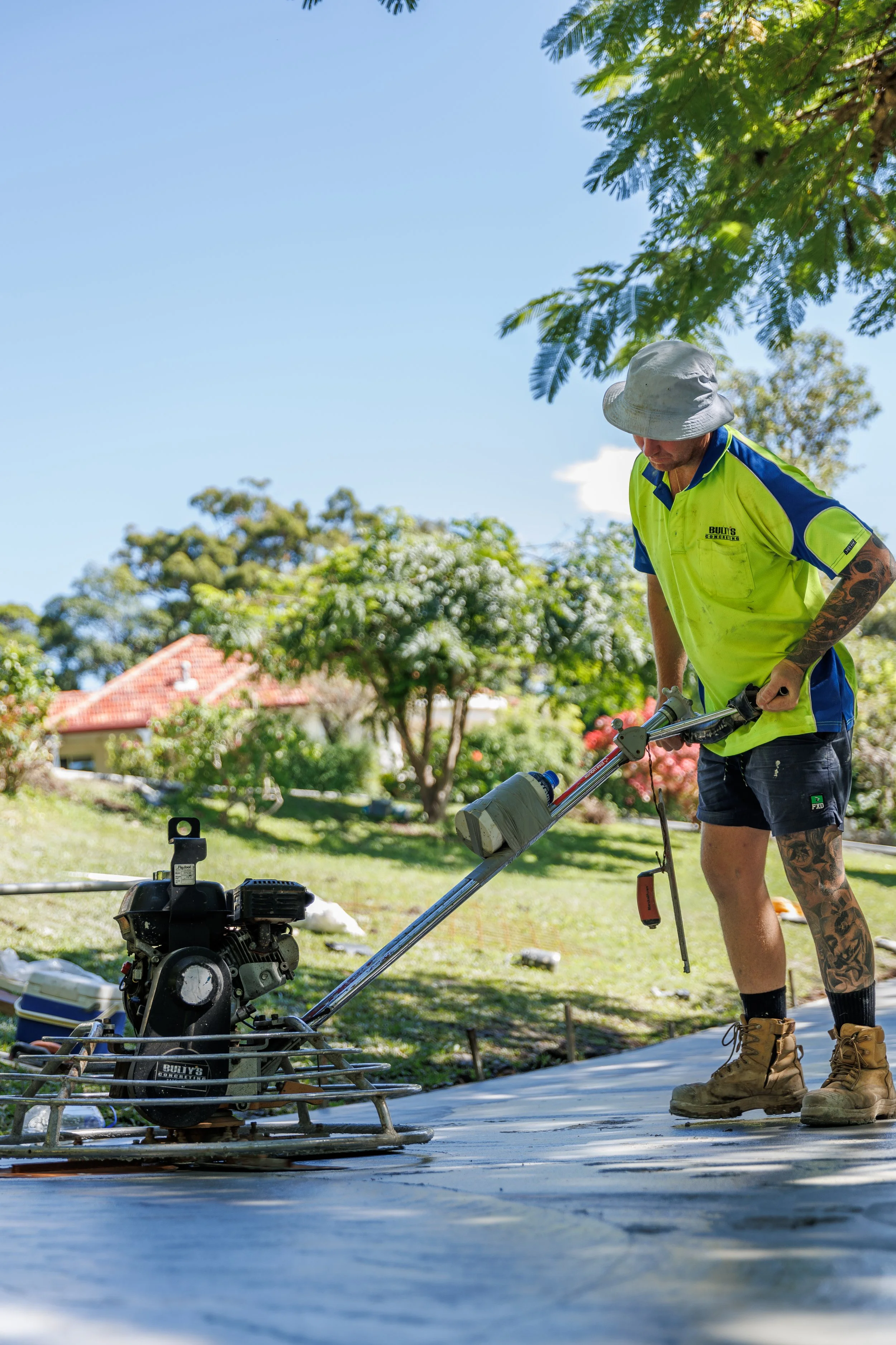 Bulty’s Concreting Finishing Concrete Slab With Trowel Machine Sunshine Coast
