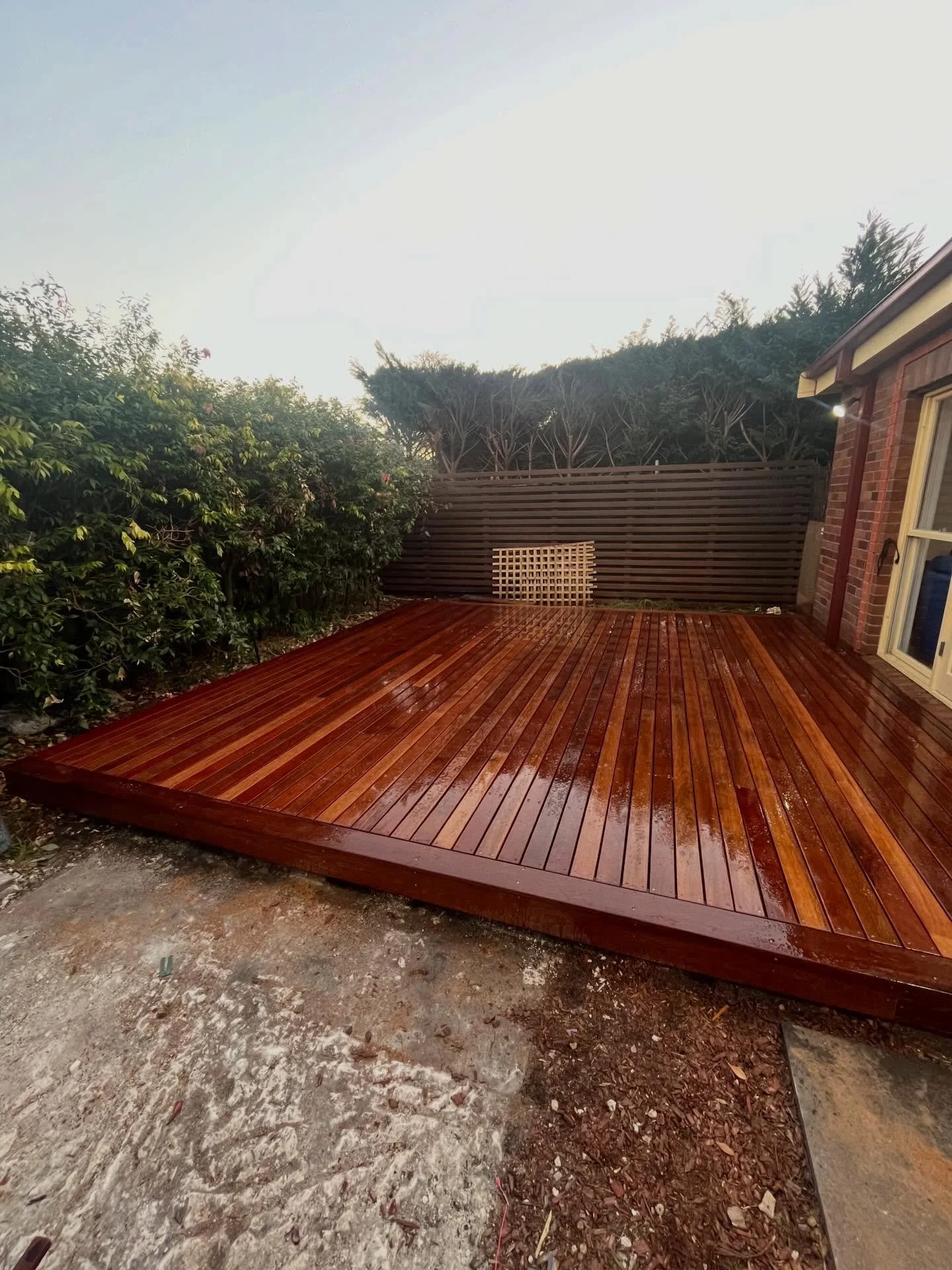 Monterey Deck finished photos 
90mm Merbau with a 140mm boarder board🔥