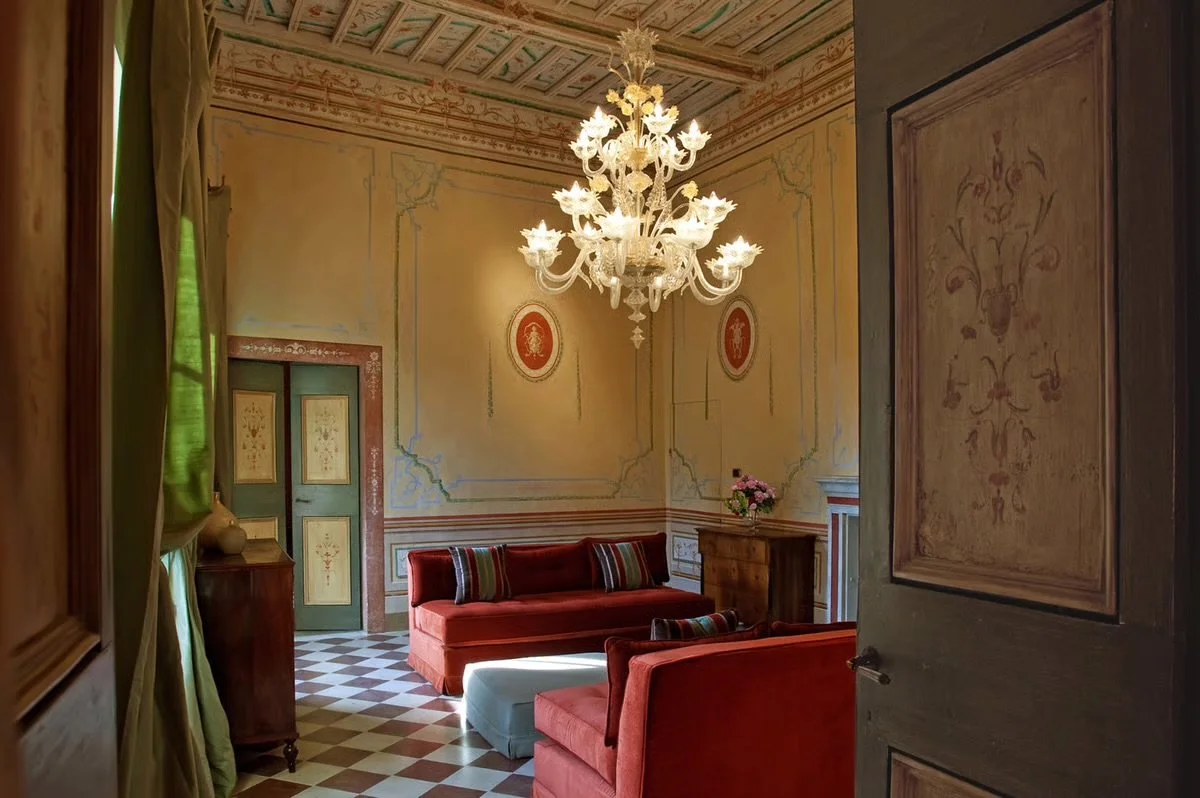 Bedroom 1 lounge.jpg