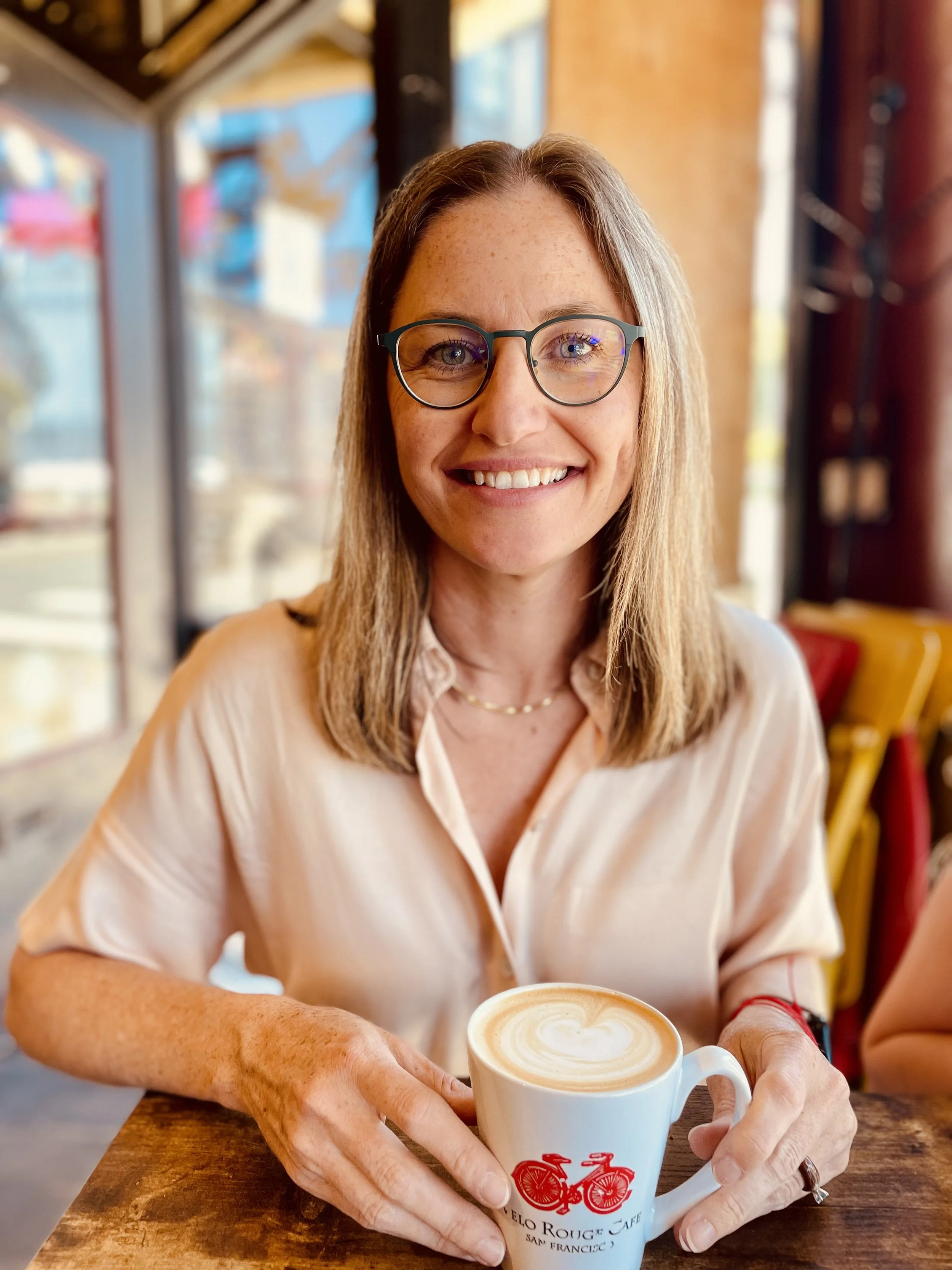 Picture of Katie at a cafe